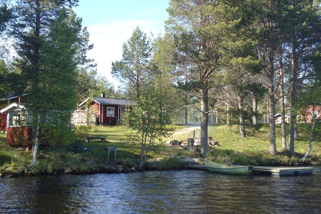 Lysti Cottage by the lake and magical countryside