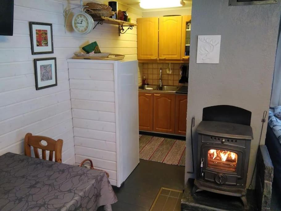 Lysti Cottage by the lake and magical countryside