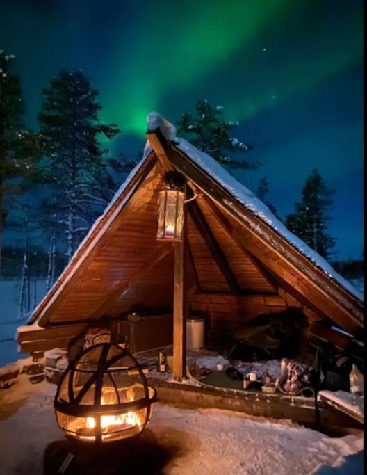Lysti Cottage by the lake and magical countryside