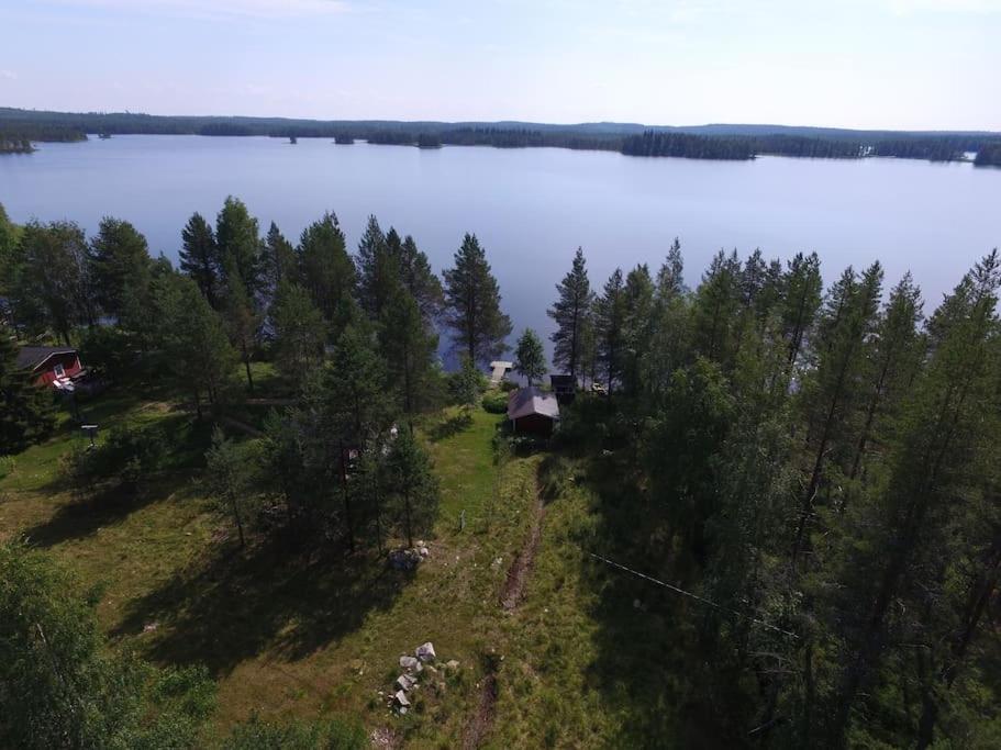 Lysti Cottage by the lake and magical countryside