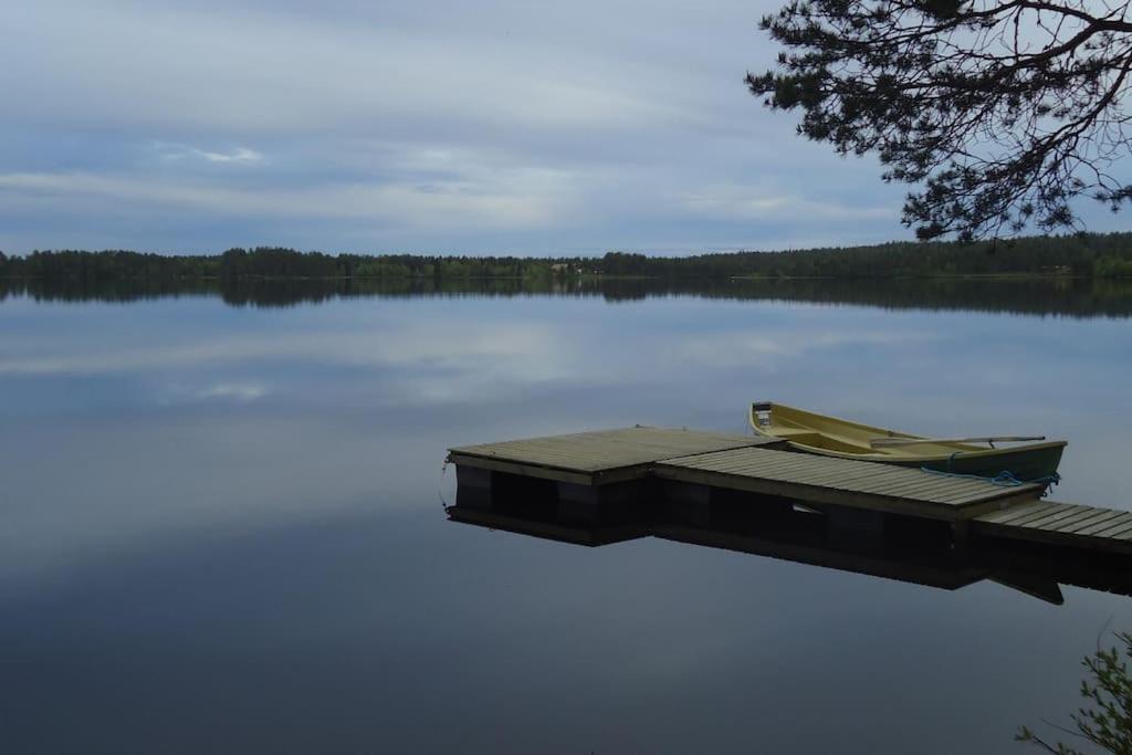 Lysti Cottage by the lake and magical countryside