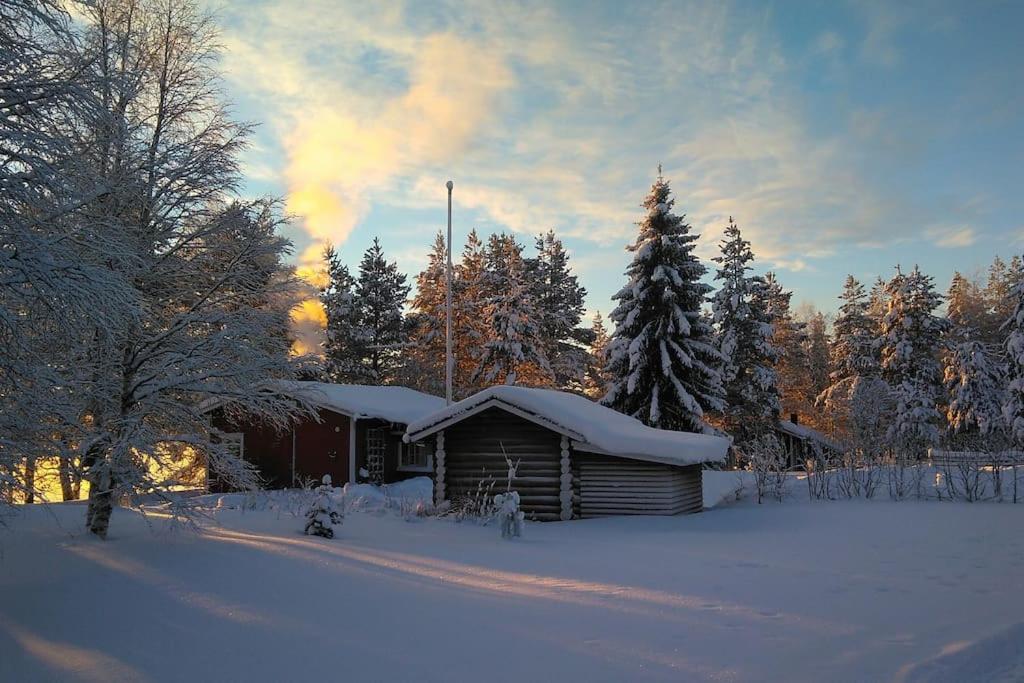Lysti Cottage by the lake and magical countryside