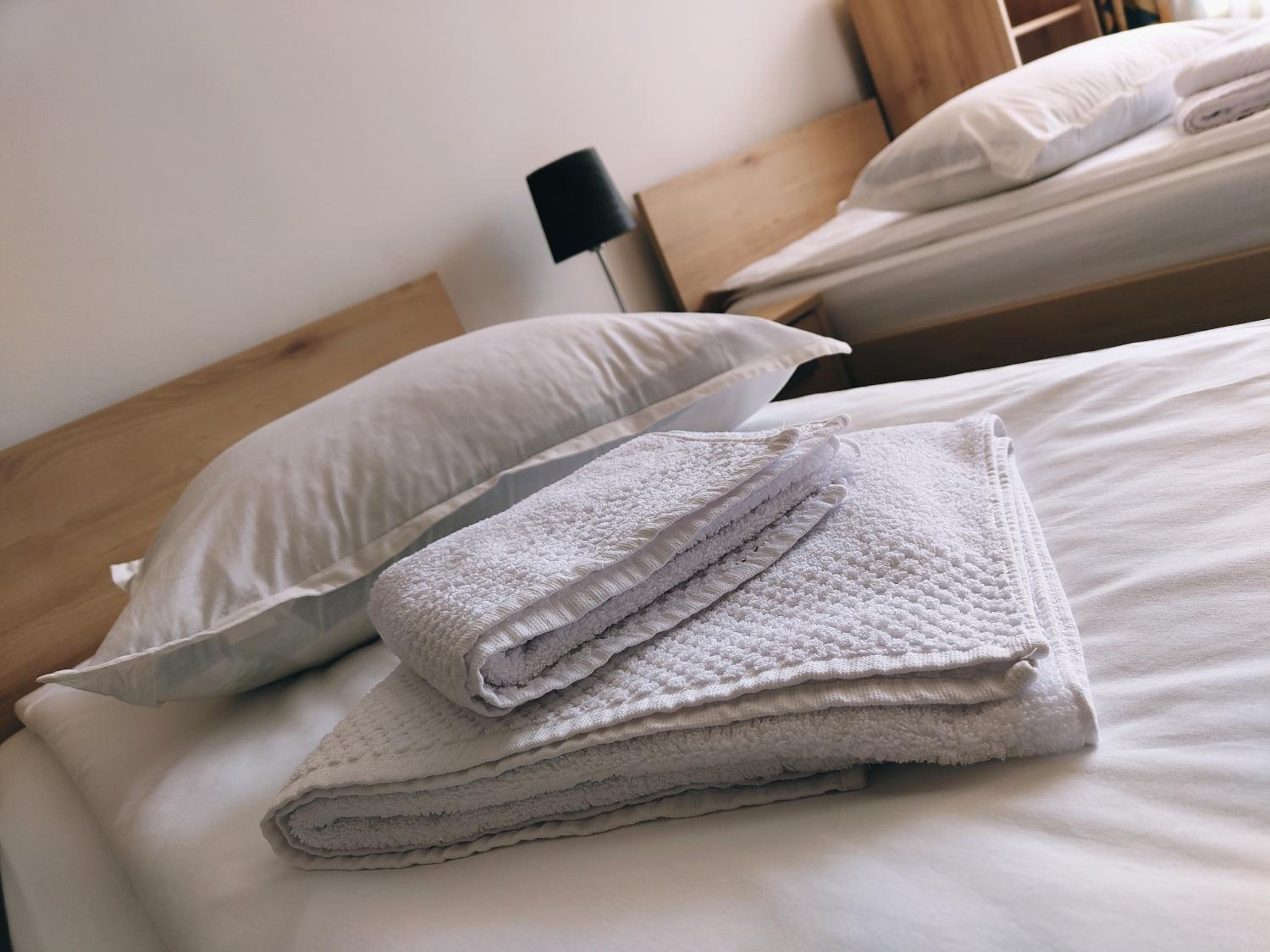 Ten's Apartment - spatios si linistit