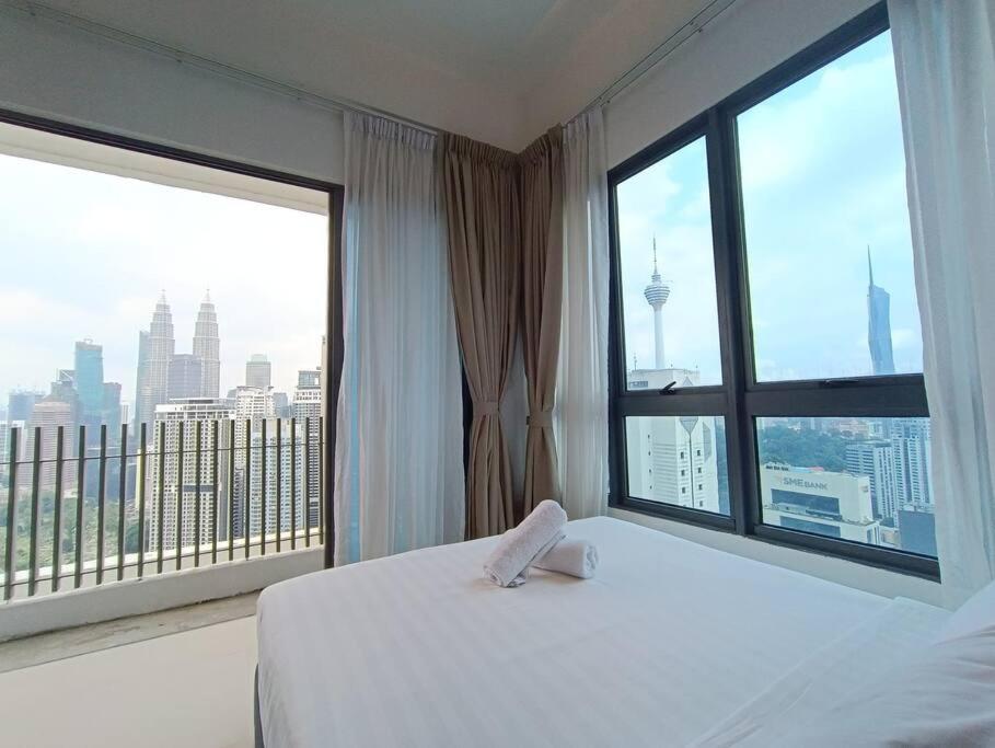 CL 30A Super KL View Infinity Pool KLCC