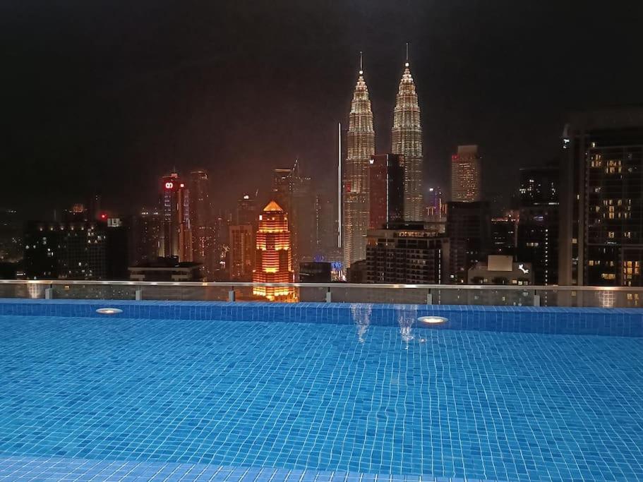 CL 30A Super KL View Infinity Pool KLCC