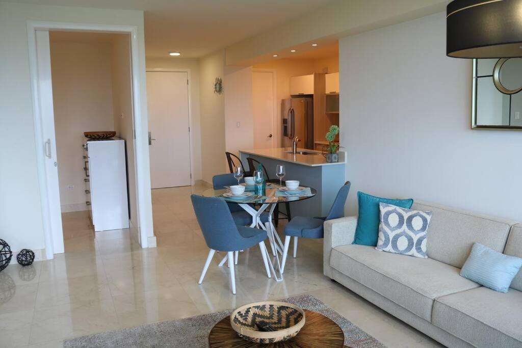 08B Luxury Oceanfront Resort Lifestyle Panama