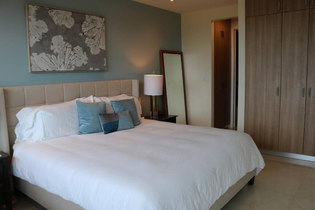 08B Luxury Oceanfront Resort Lifestyle Panama