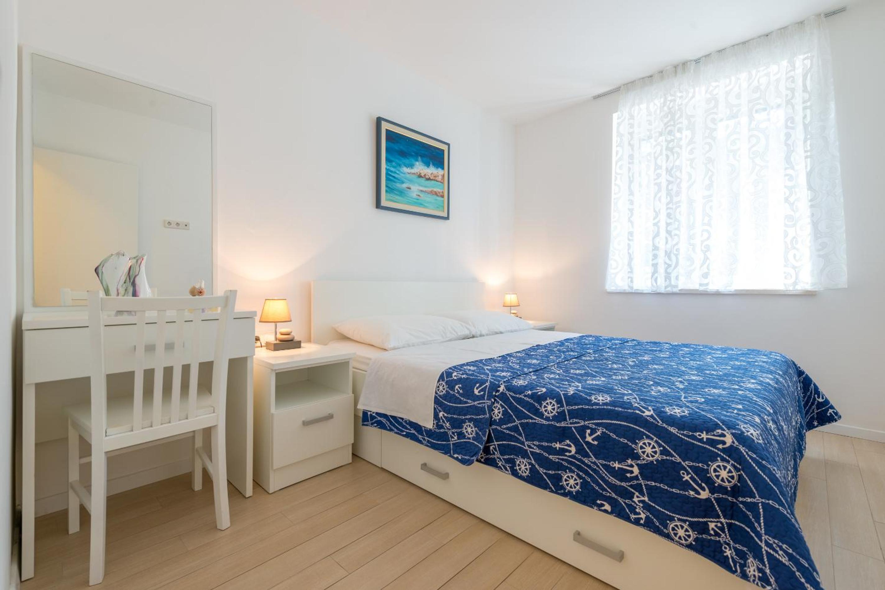 Avenue Apartment