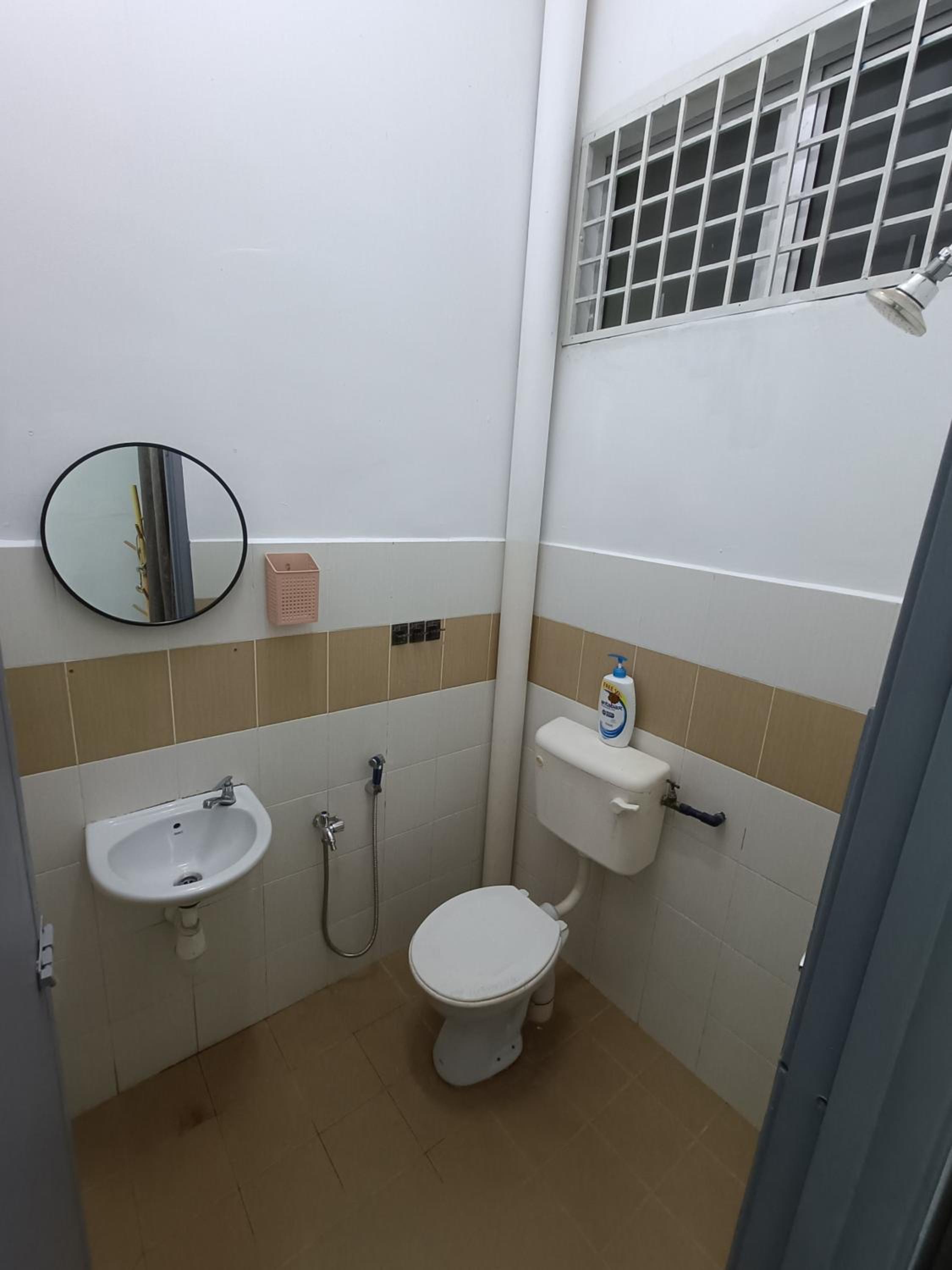 Adempuri Homestay 3 photo 7