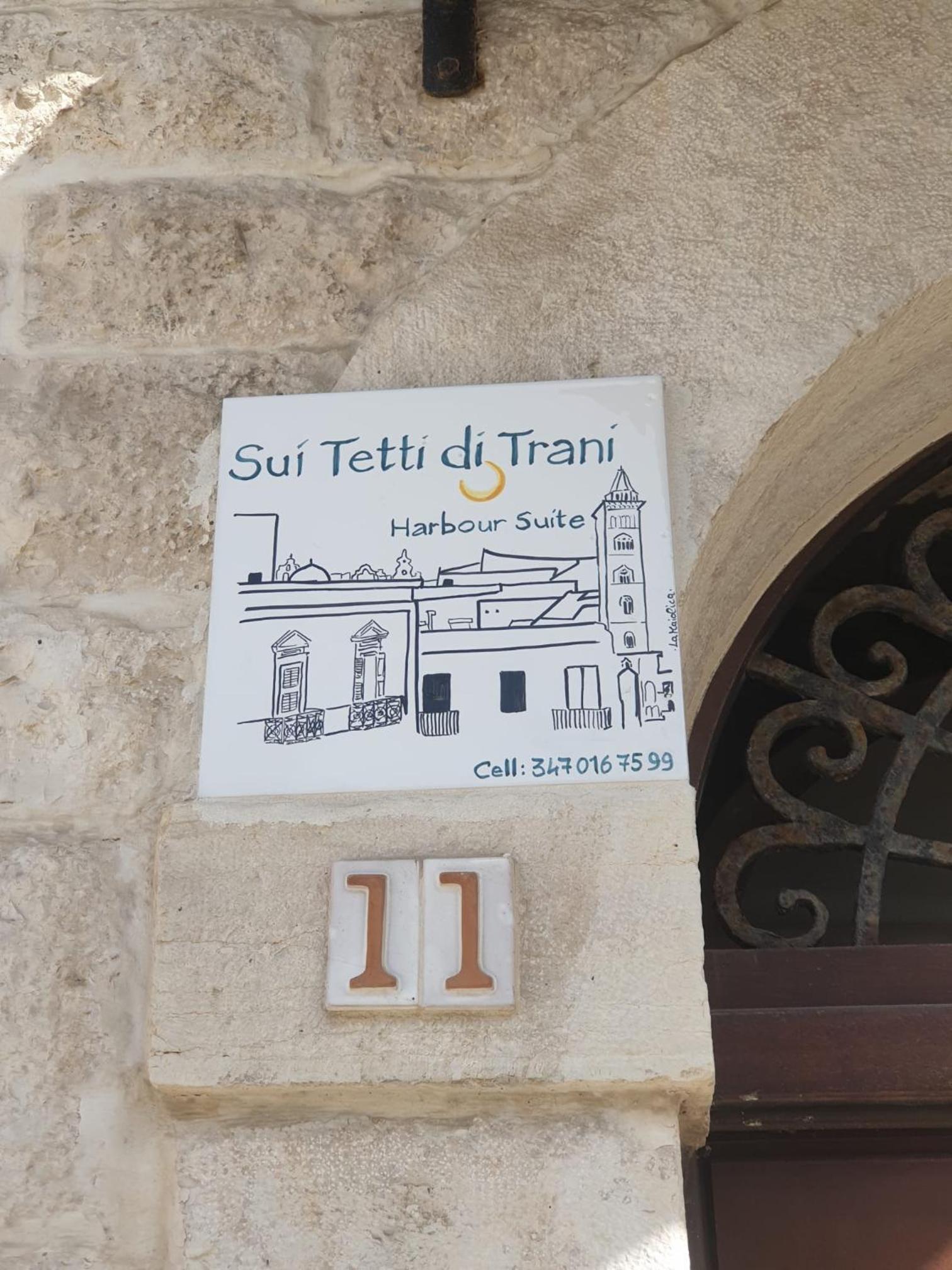 Sui tetti di Trani Harbour suite