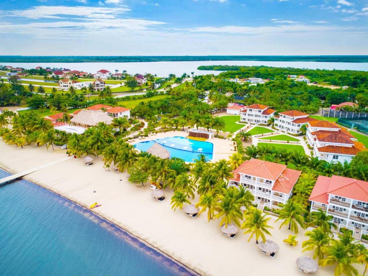 Villa Castello- Water Views & Resort Amenities