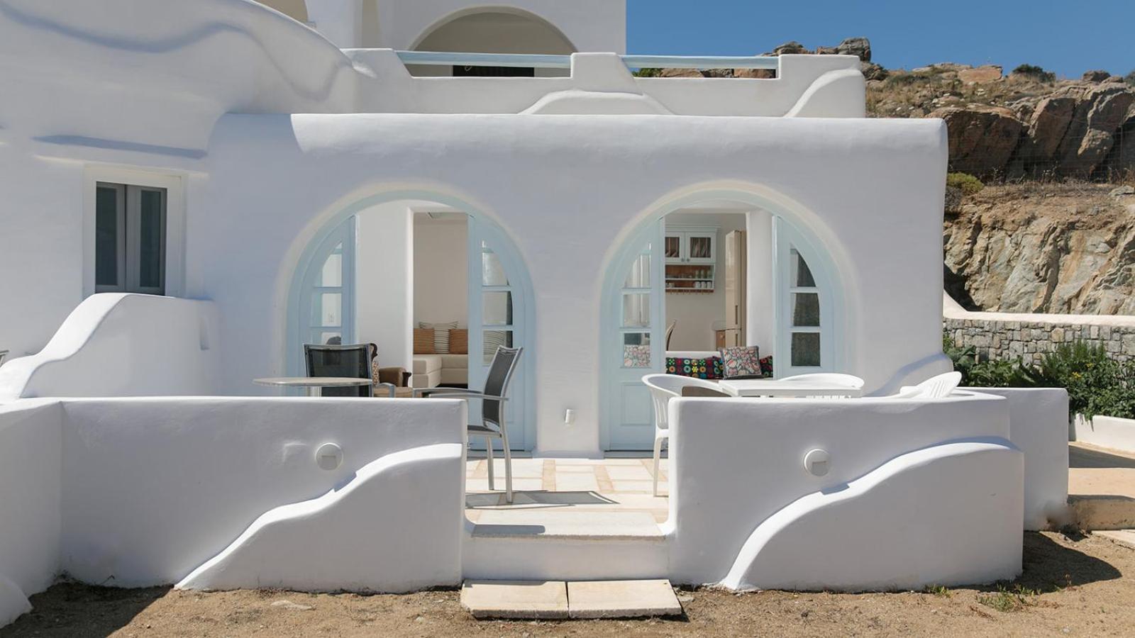 Sea U Soon Seafront Suites