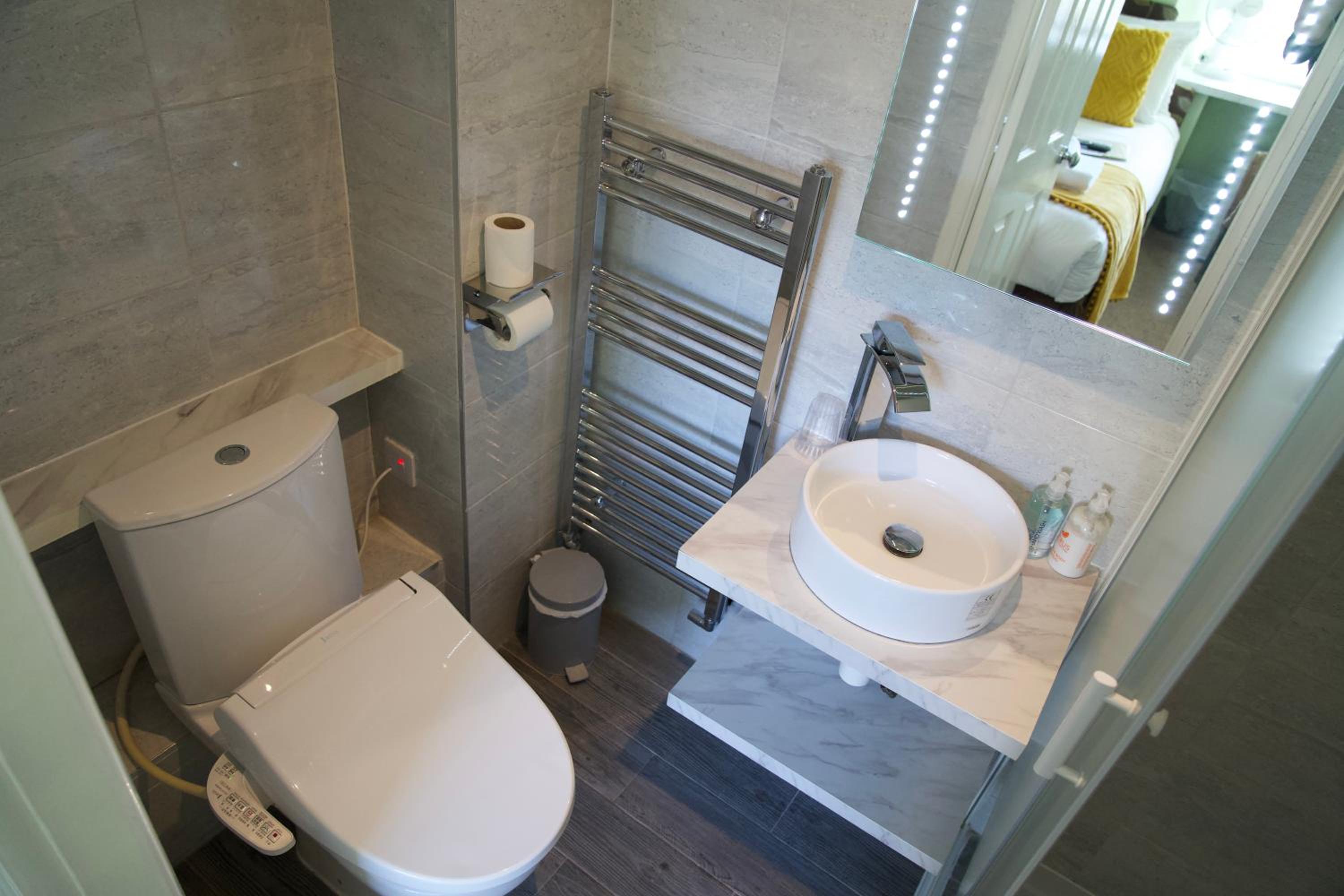 The Cottage - Room Only