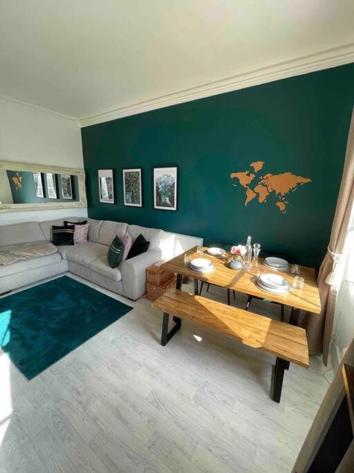 One Bedroom Flat in the heart of Islington view 3
