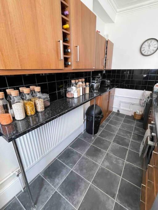 One Bedroom Flat in the heart of Islington view 5