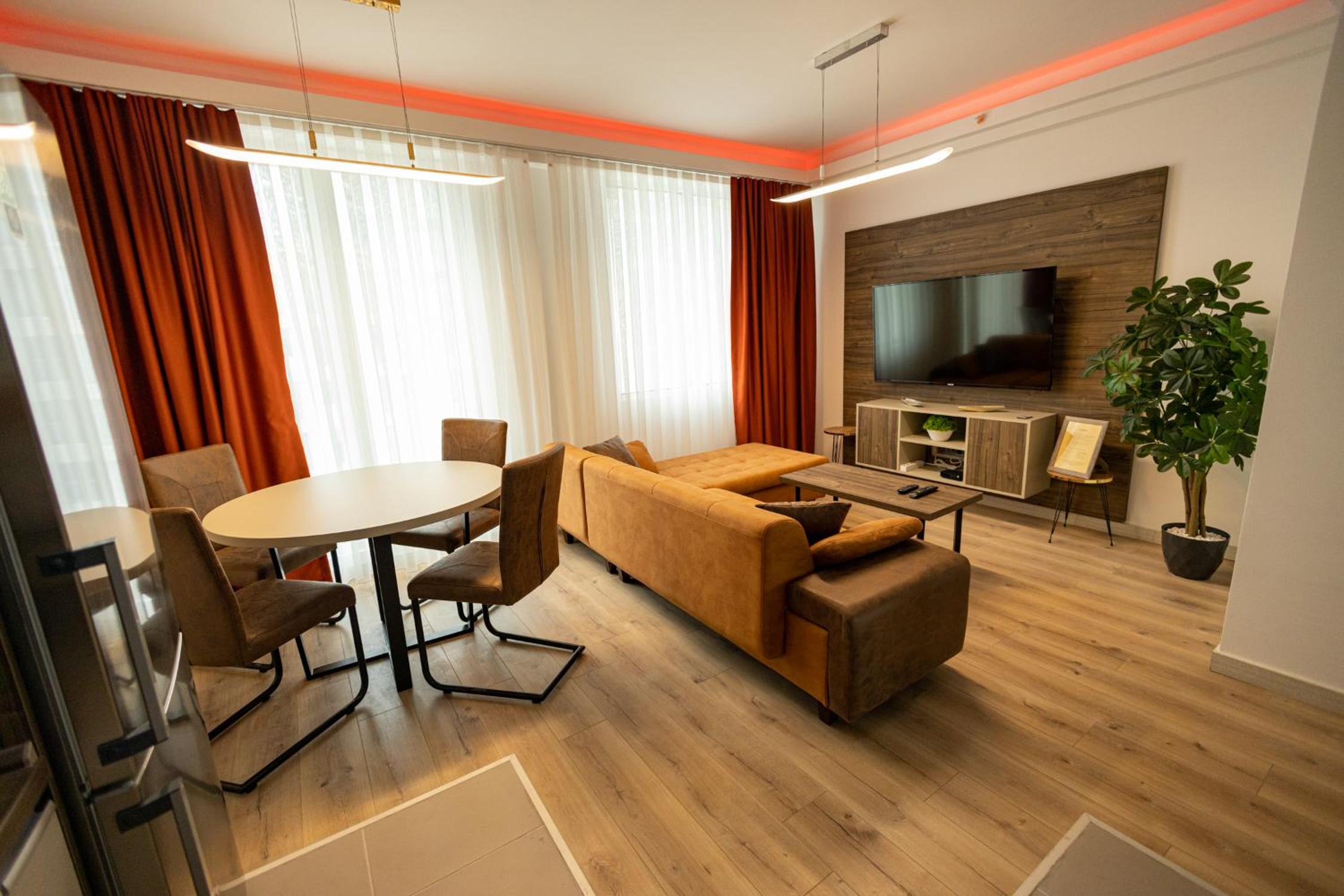 19th & 18th & 7th Floor Secure Apartments with Pool & Fitness & Parking included in price - Self check-in available view 5