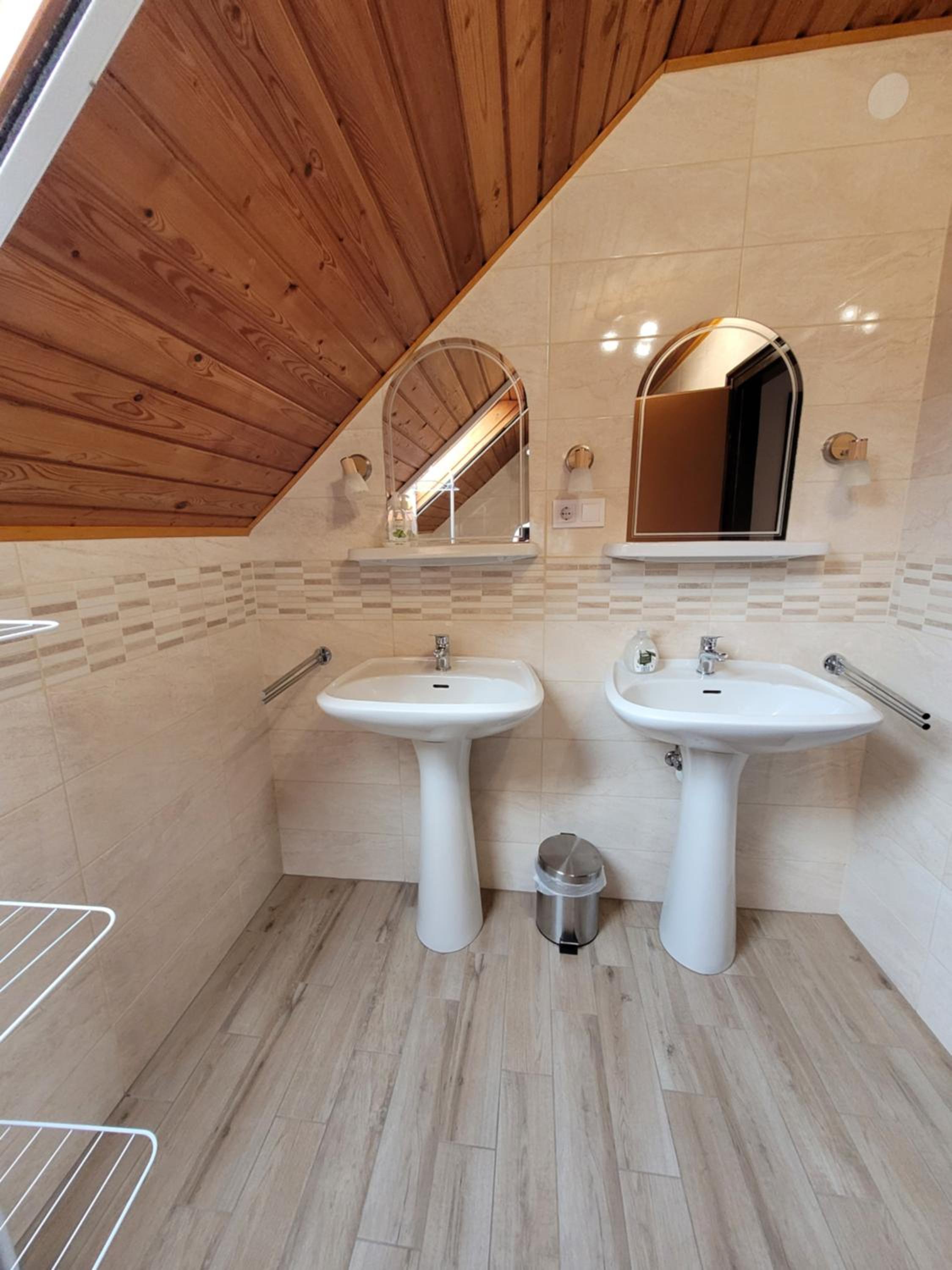 Liliom Apartman