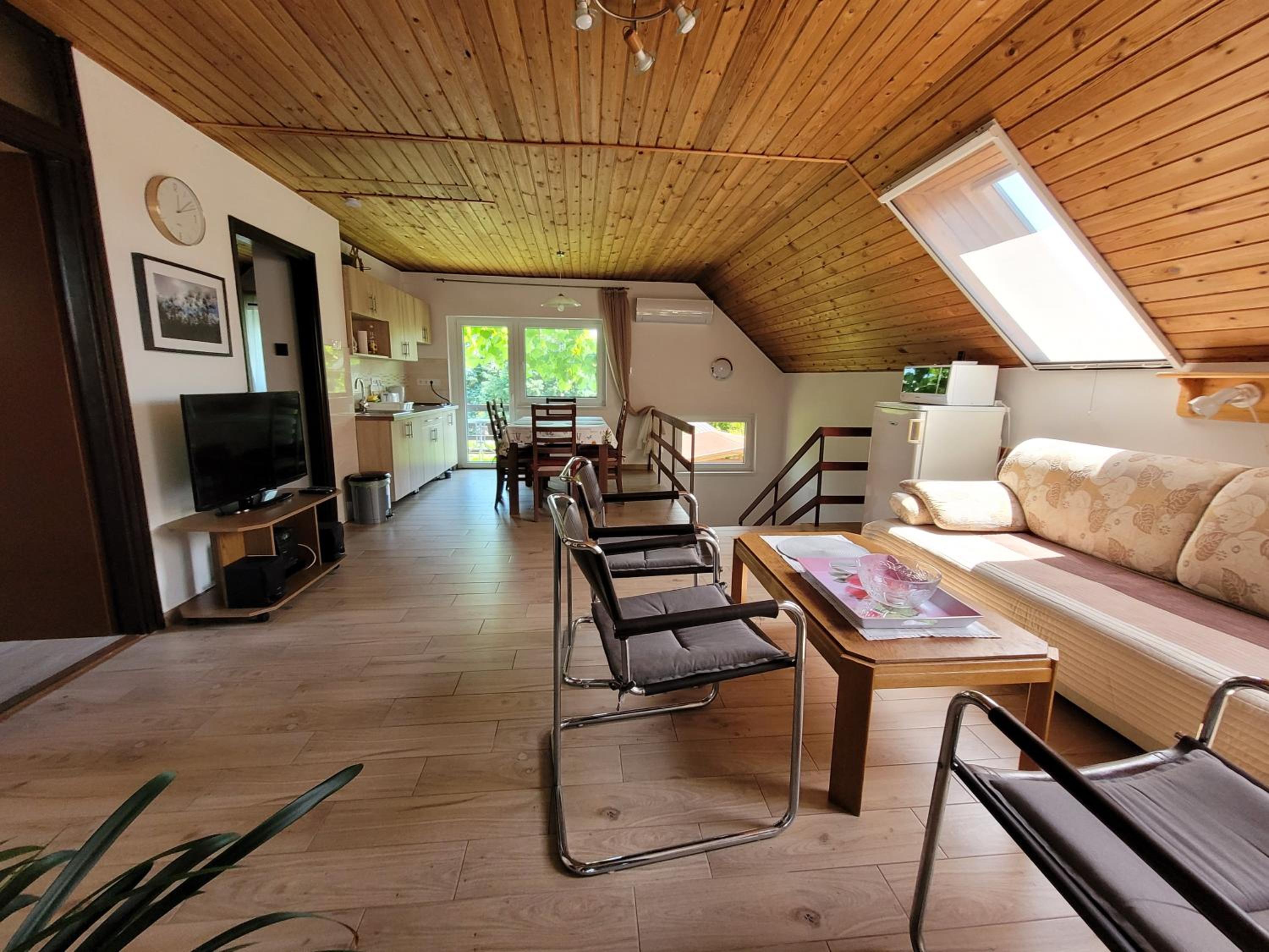 Liliom Apartman