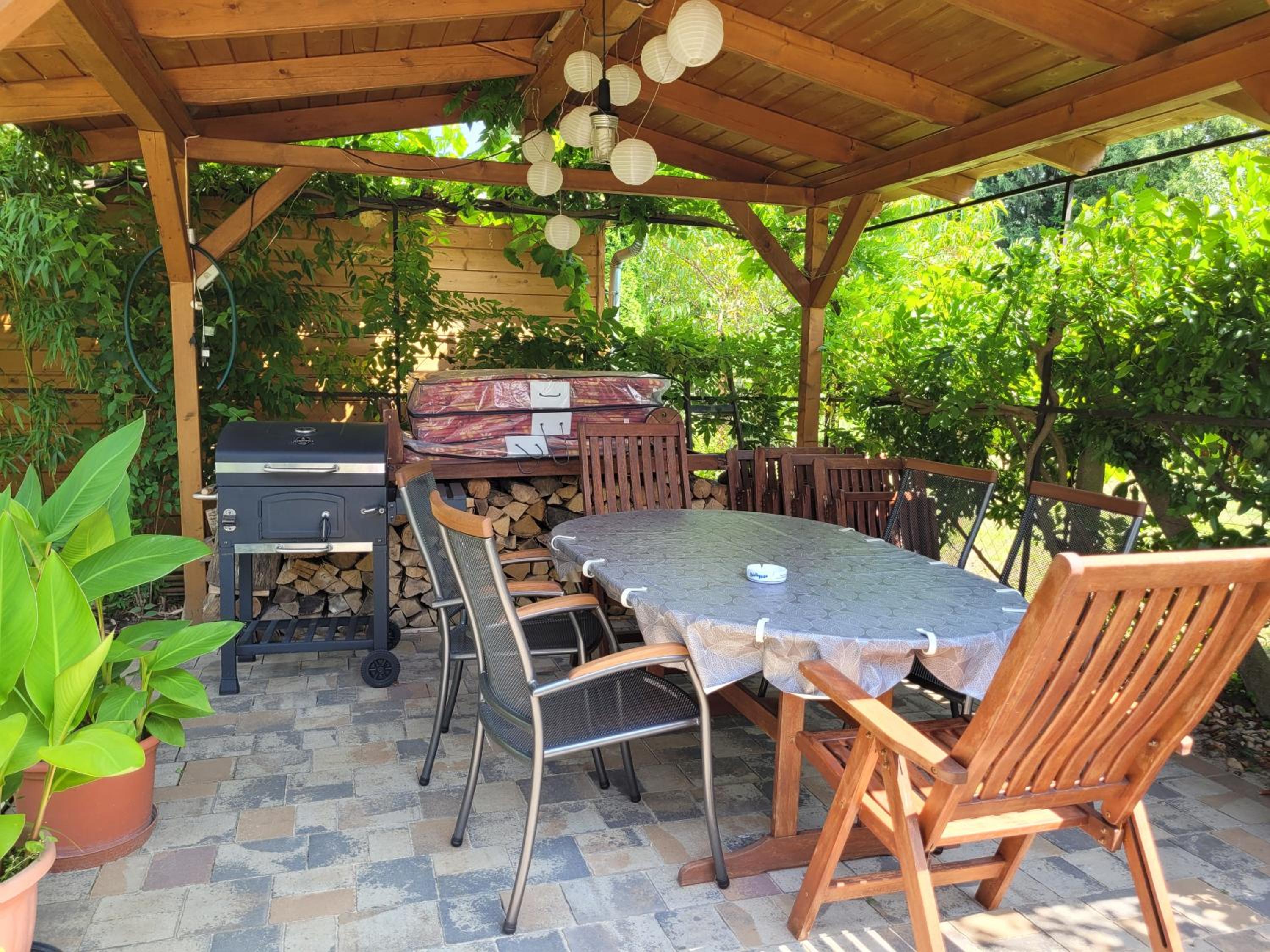 Liliom Apartman
