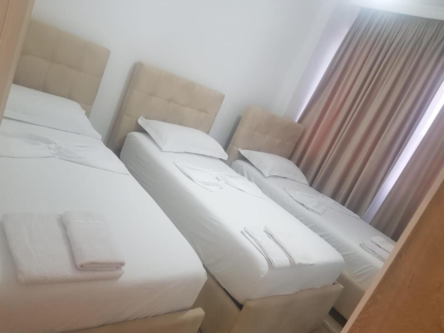 Modern apartment Fishta Q5 22