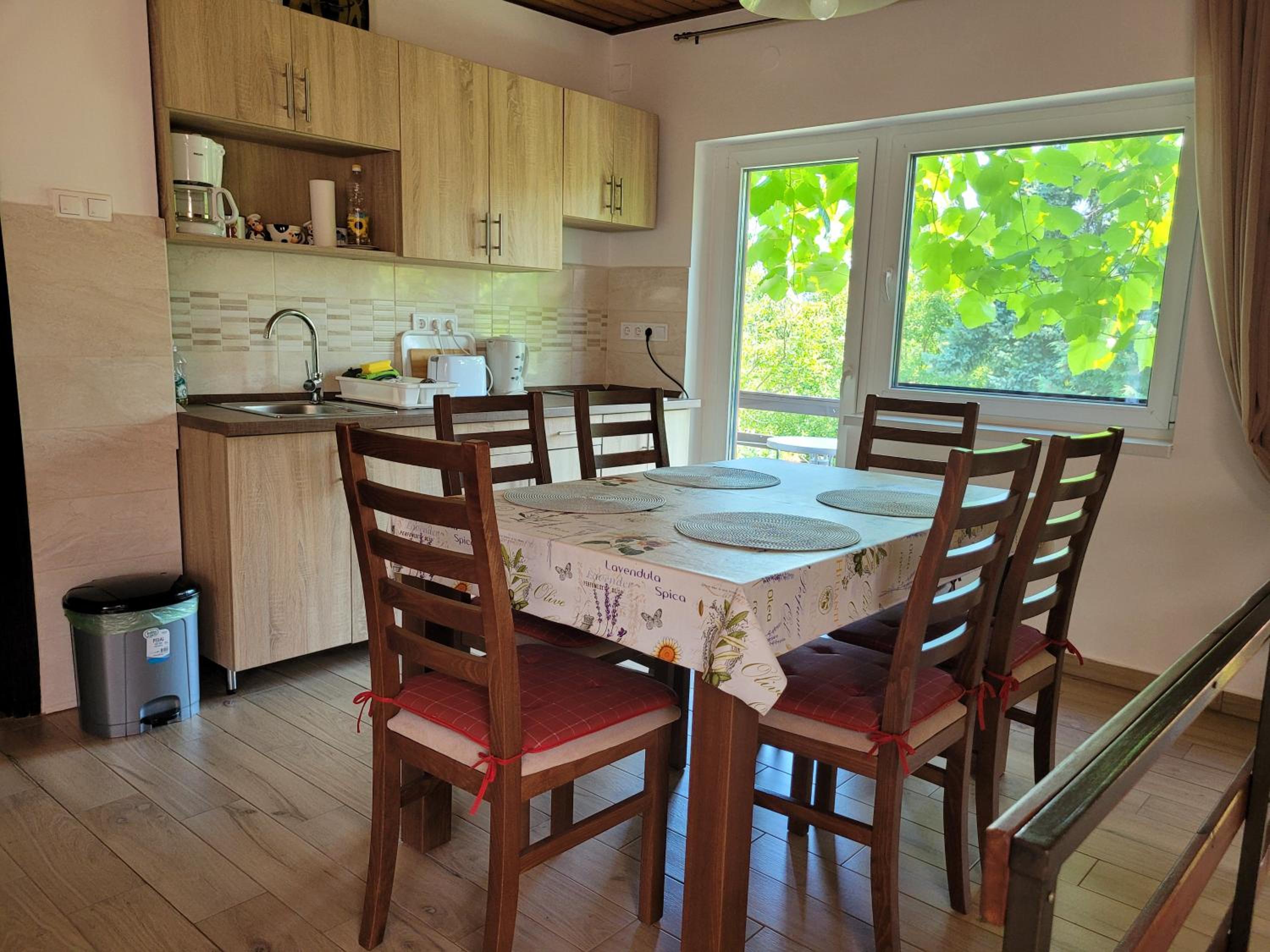 Liliom Apartman