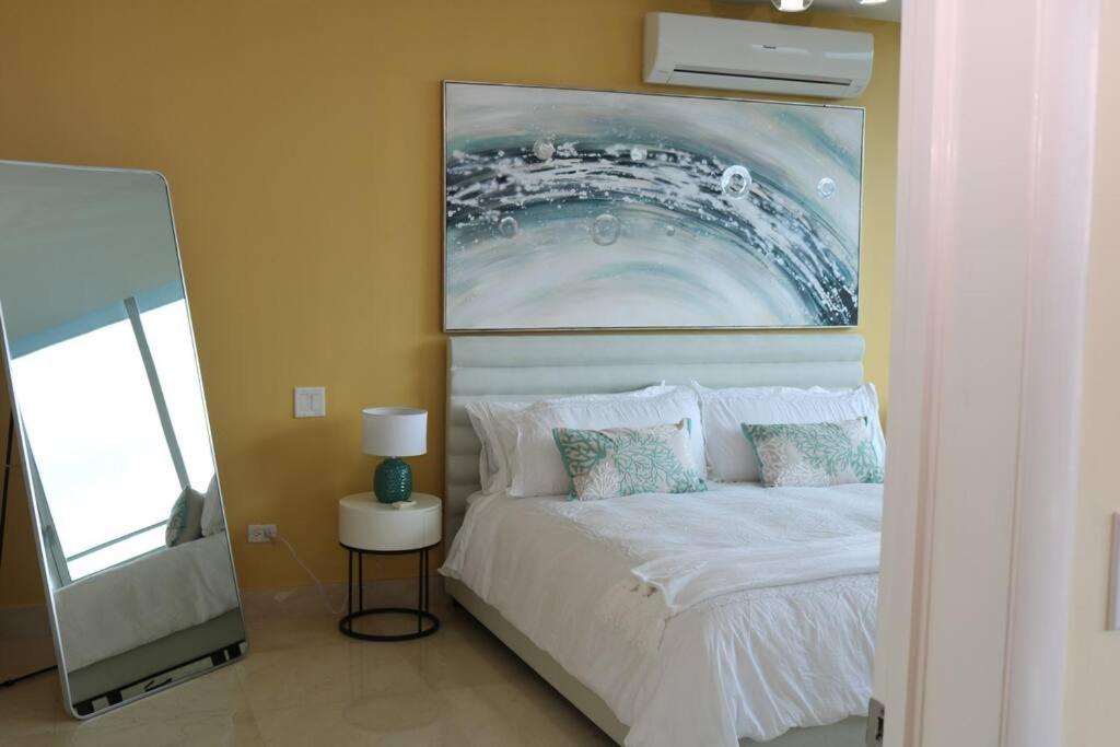12C Sunny Luxury Resort Beachfront Oceanview view 5