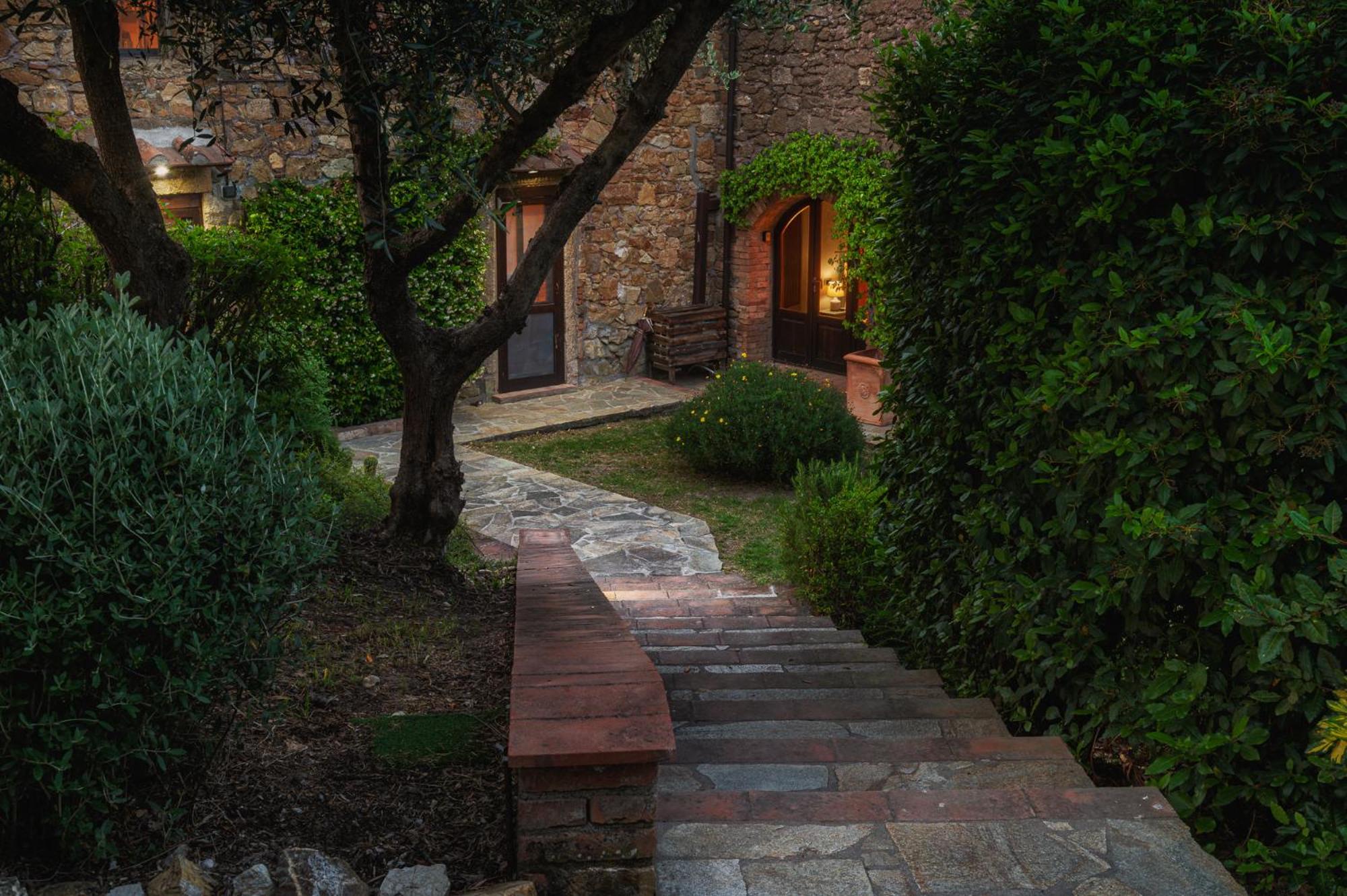 Podere Il Chiesino 8&2 Emma Villas view 5