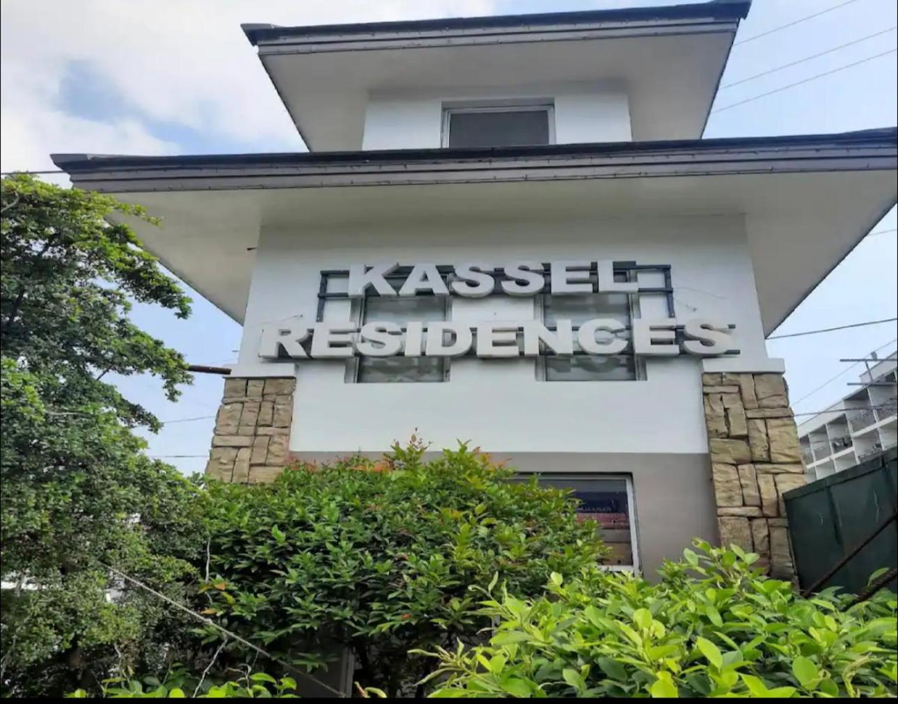 Condo Transient Near NAIA Airport-Unlimited Internet v2 view 2