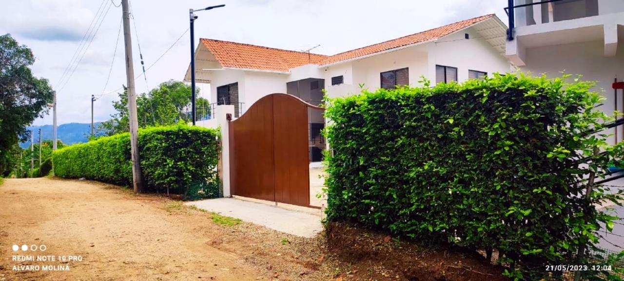CASA CAMPESTRE CASA BLANCA