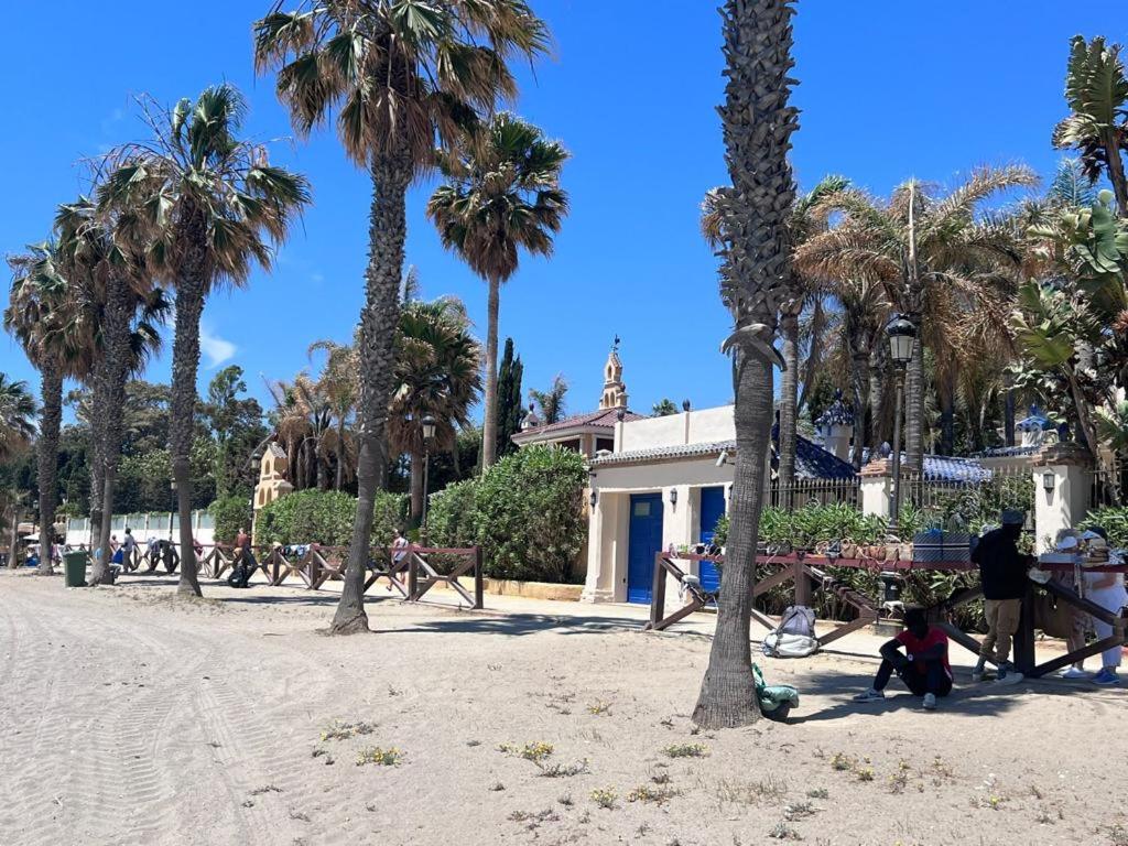 VILLA EN PRIMERA LINEA PLAYA