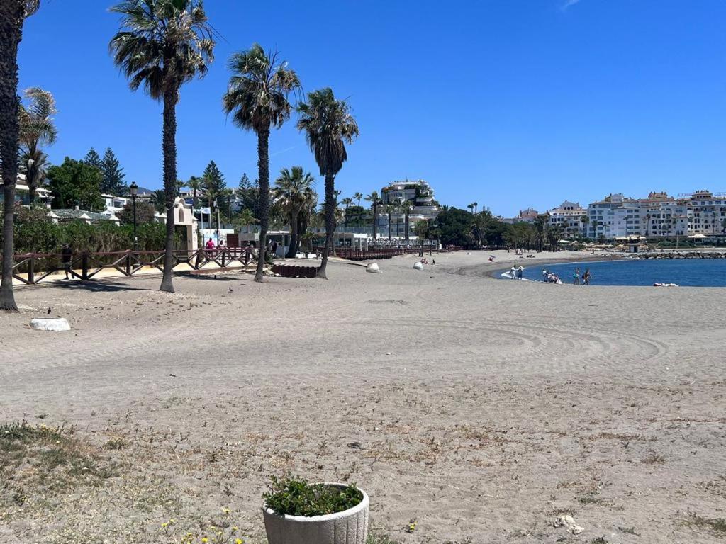 VILLA EN PRIMERA LINEA PLAYA