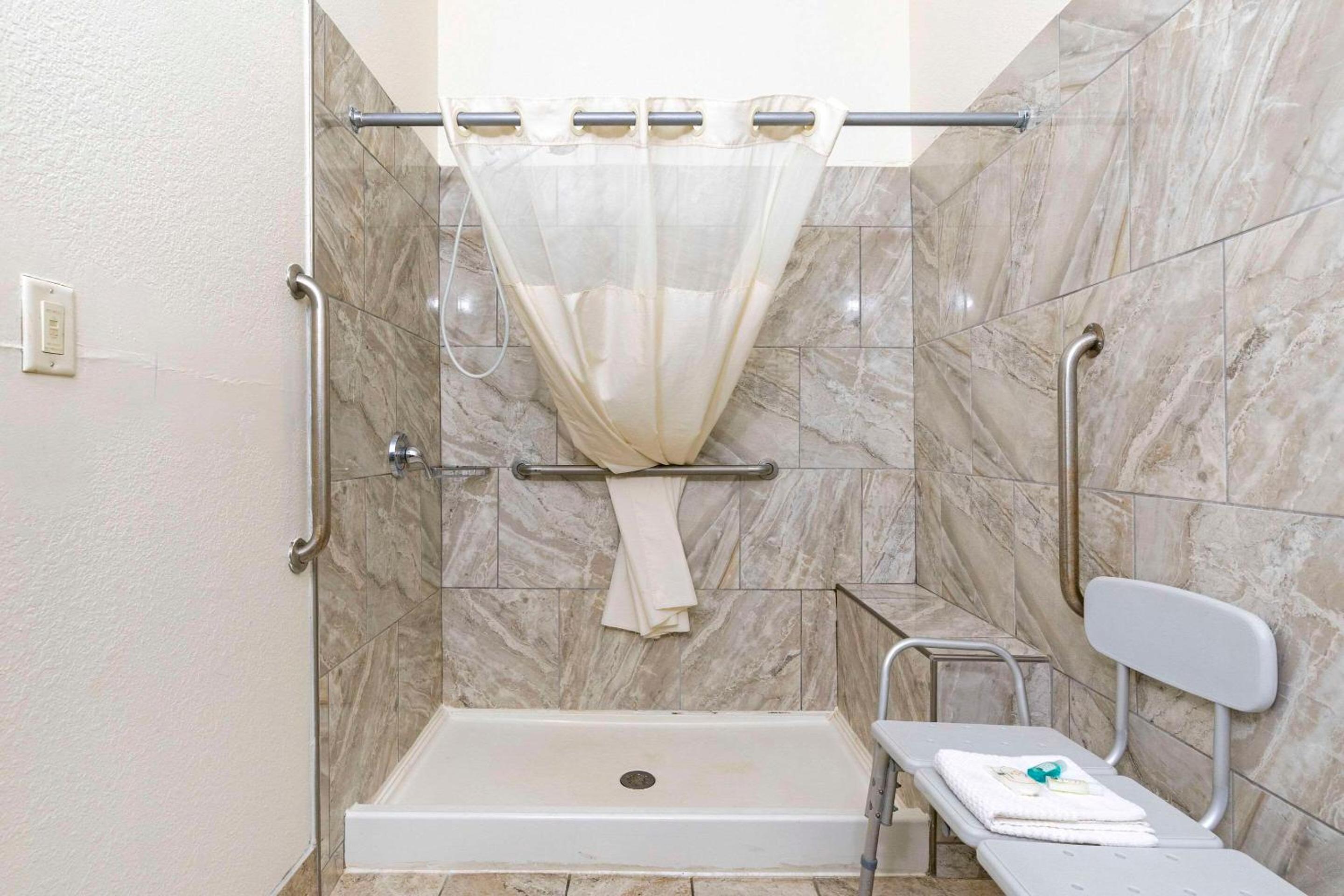 Spark by Hilton La Grange, 사진 17