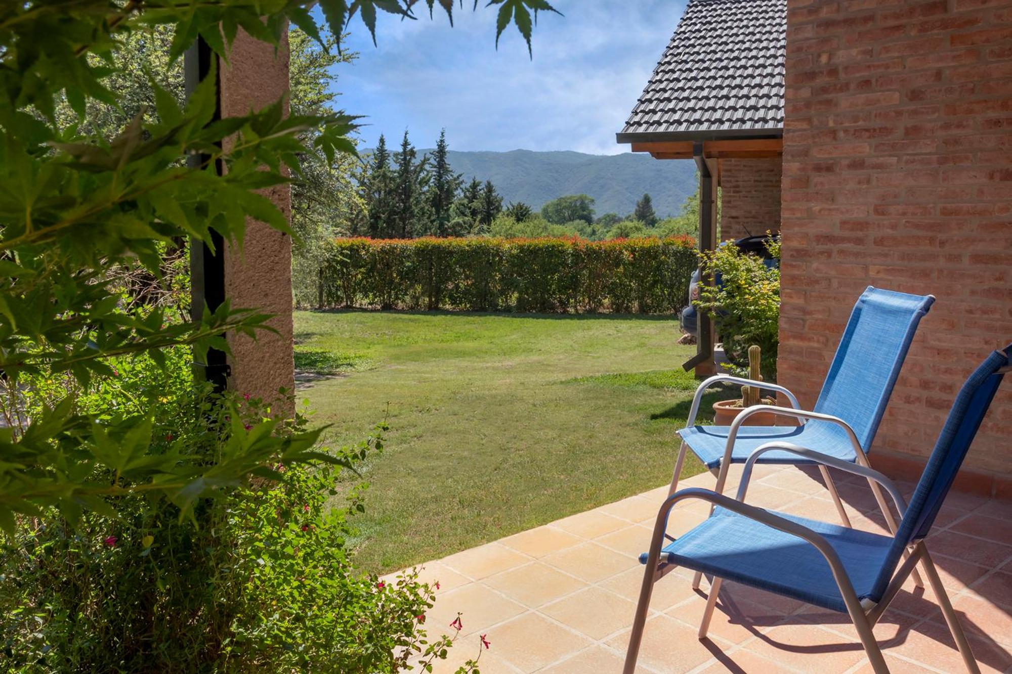 Casa Arboles De Tala con parque amplio