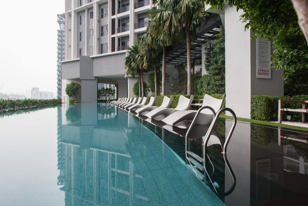 TTs HOME3 Mews 4-8Pax Pavilion KLCC Kuala Lumpur