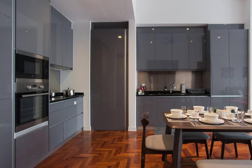 TTs HOME3 Mews 4-8Pax Pavilion KLCC Kuala Lumpur