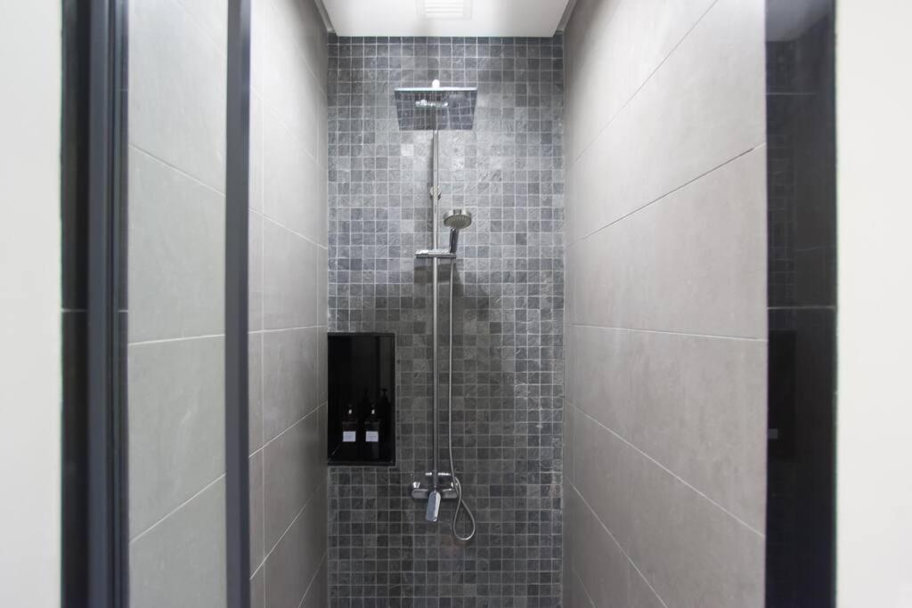 TTs HOME3 Mews 4-8Pax Pavilion KLCC Kuala Lumpur
