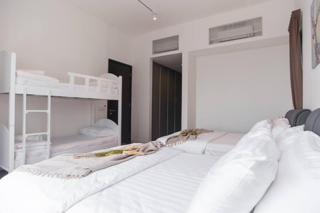 TTs HOME3 Mews 4-8Pax Pavilion KLCC Kuala Lumpur