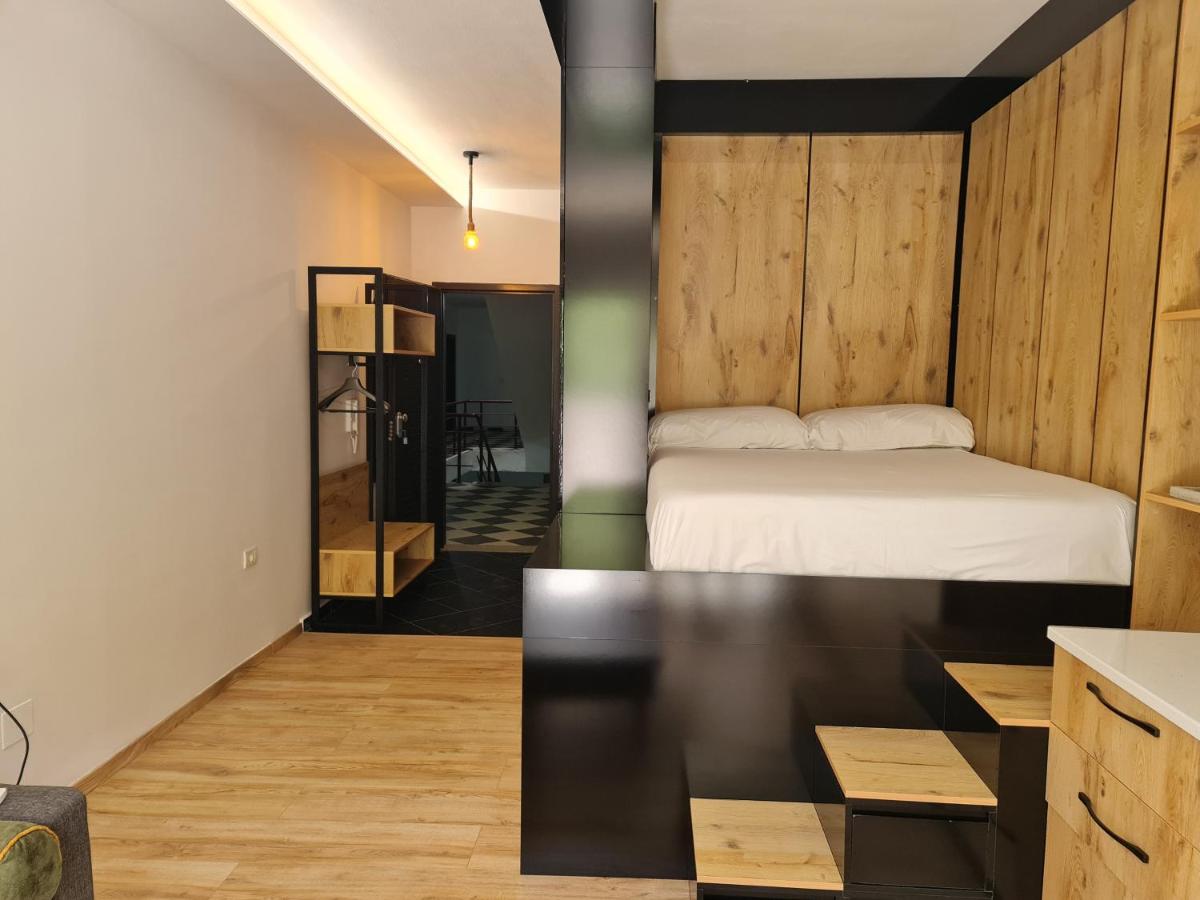 Deluxe Apartment photo 4