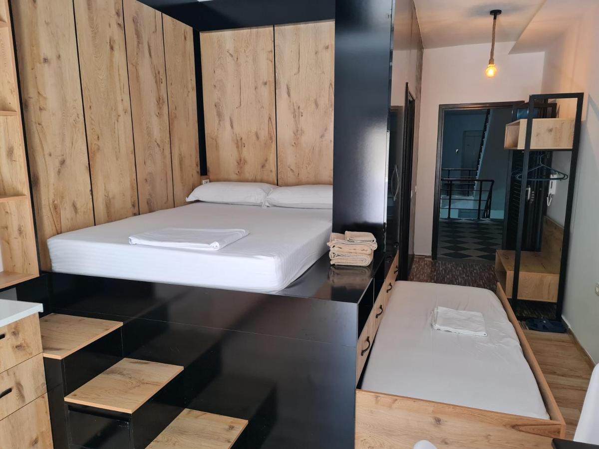 Deluxe Apartment photo 2