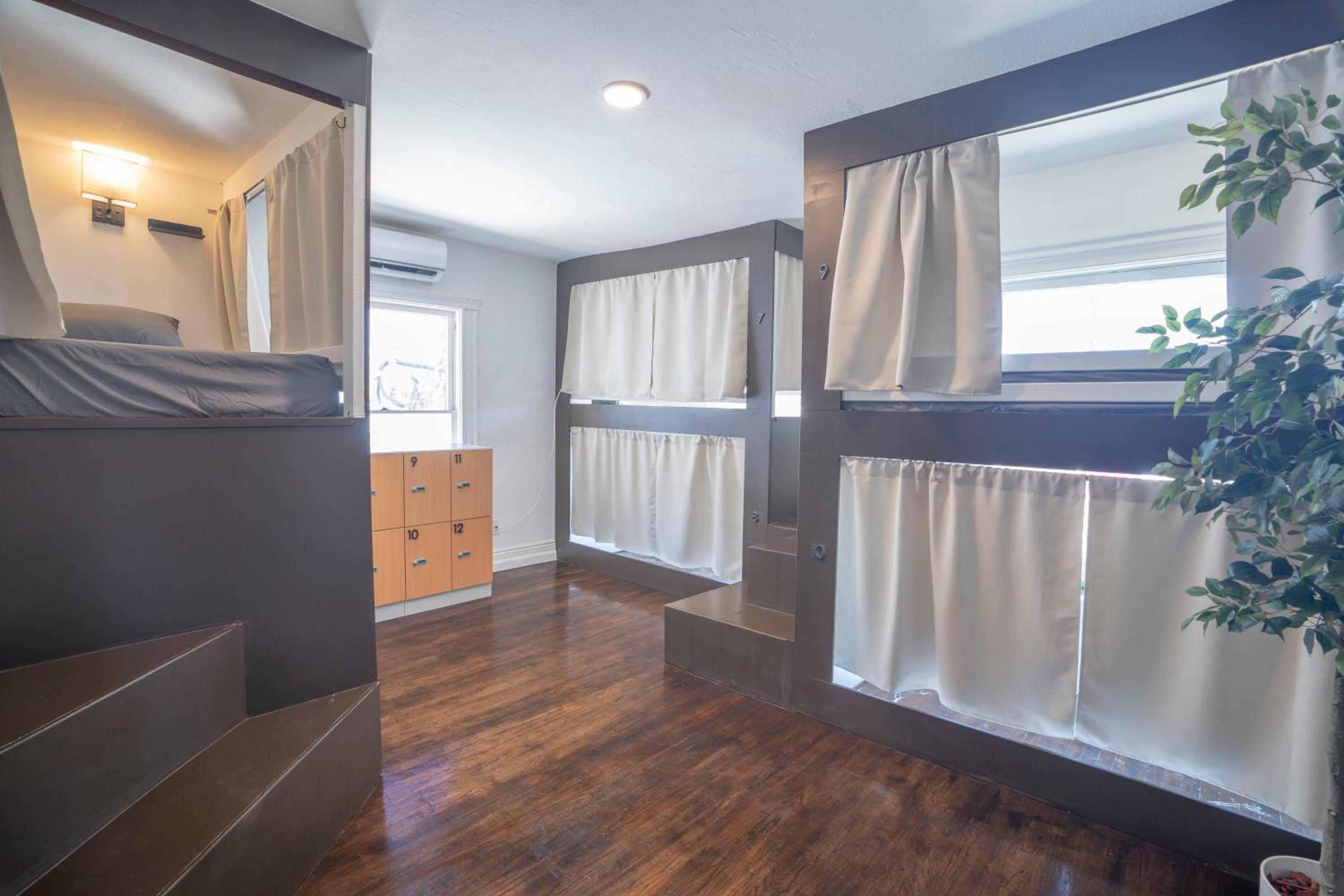 Burlington Hostel