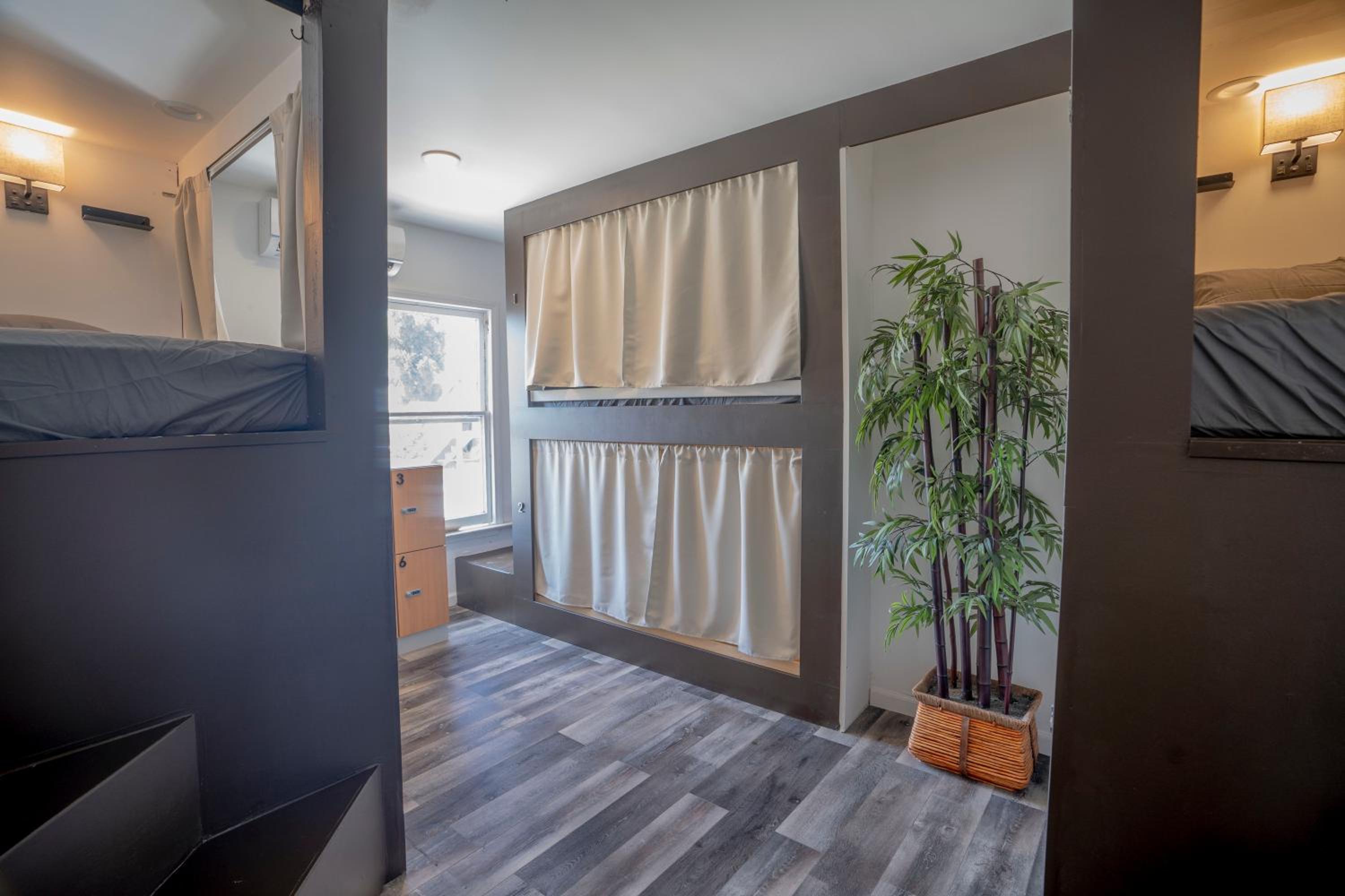Burlington Hostel