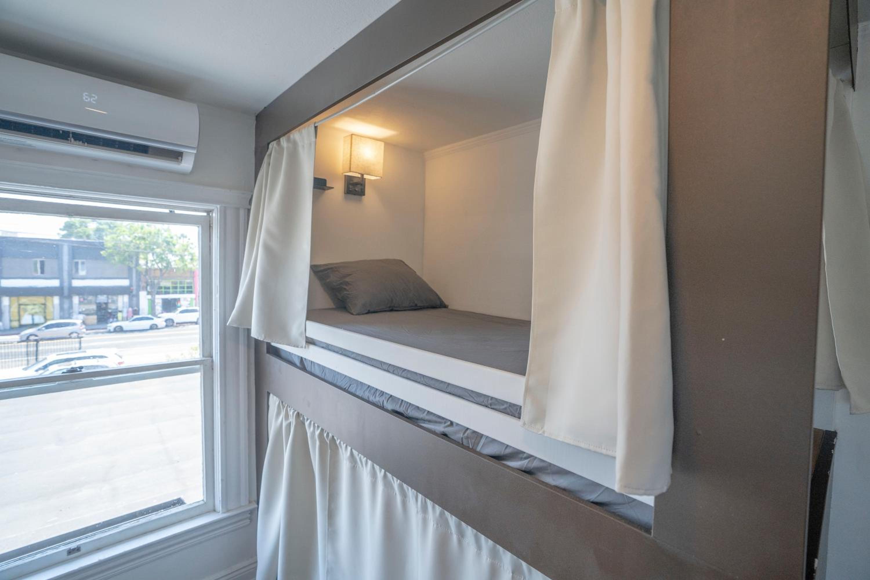 Burlington Hostel