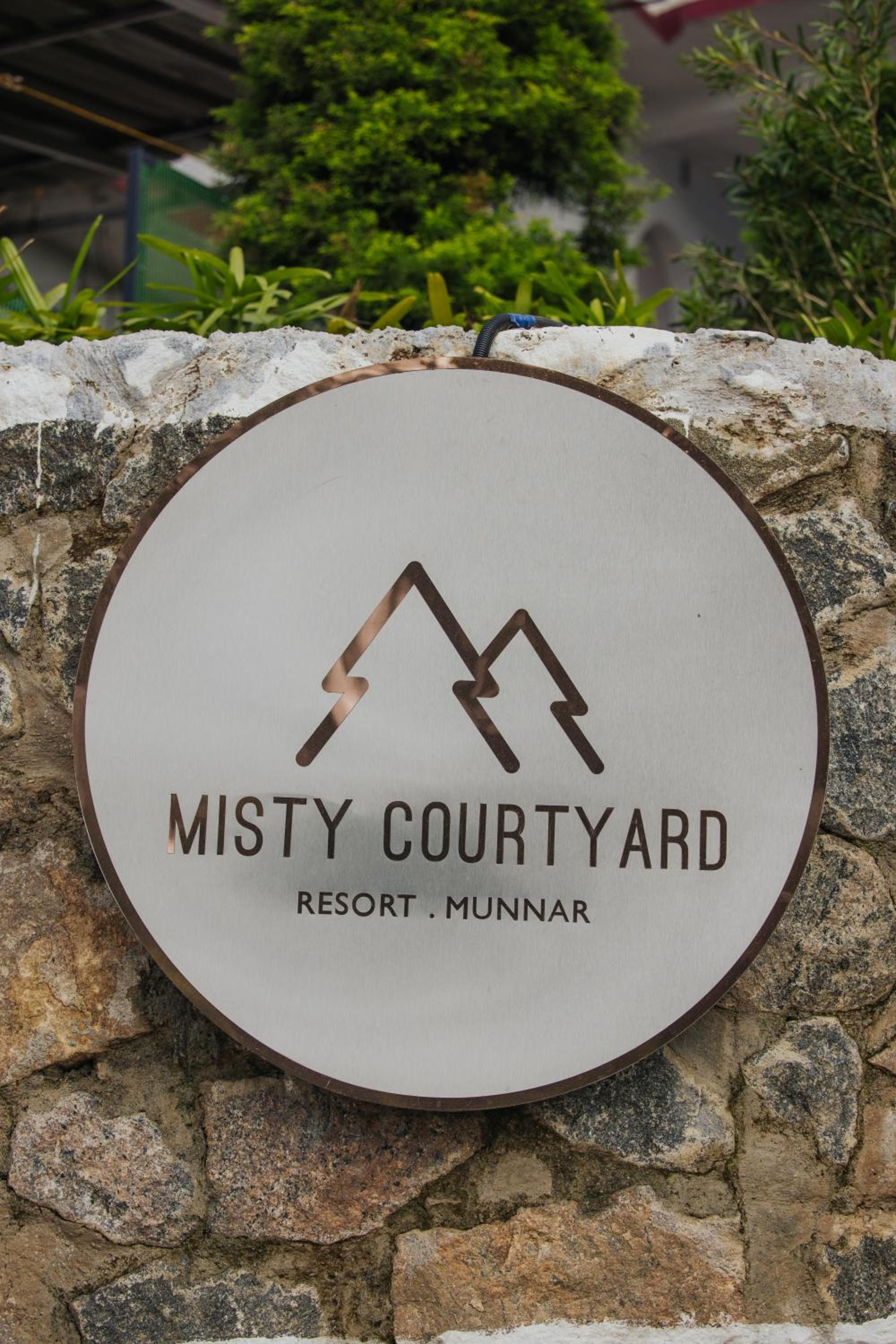 Misty Courtyard Resort