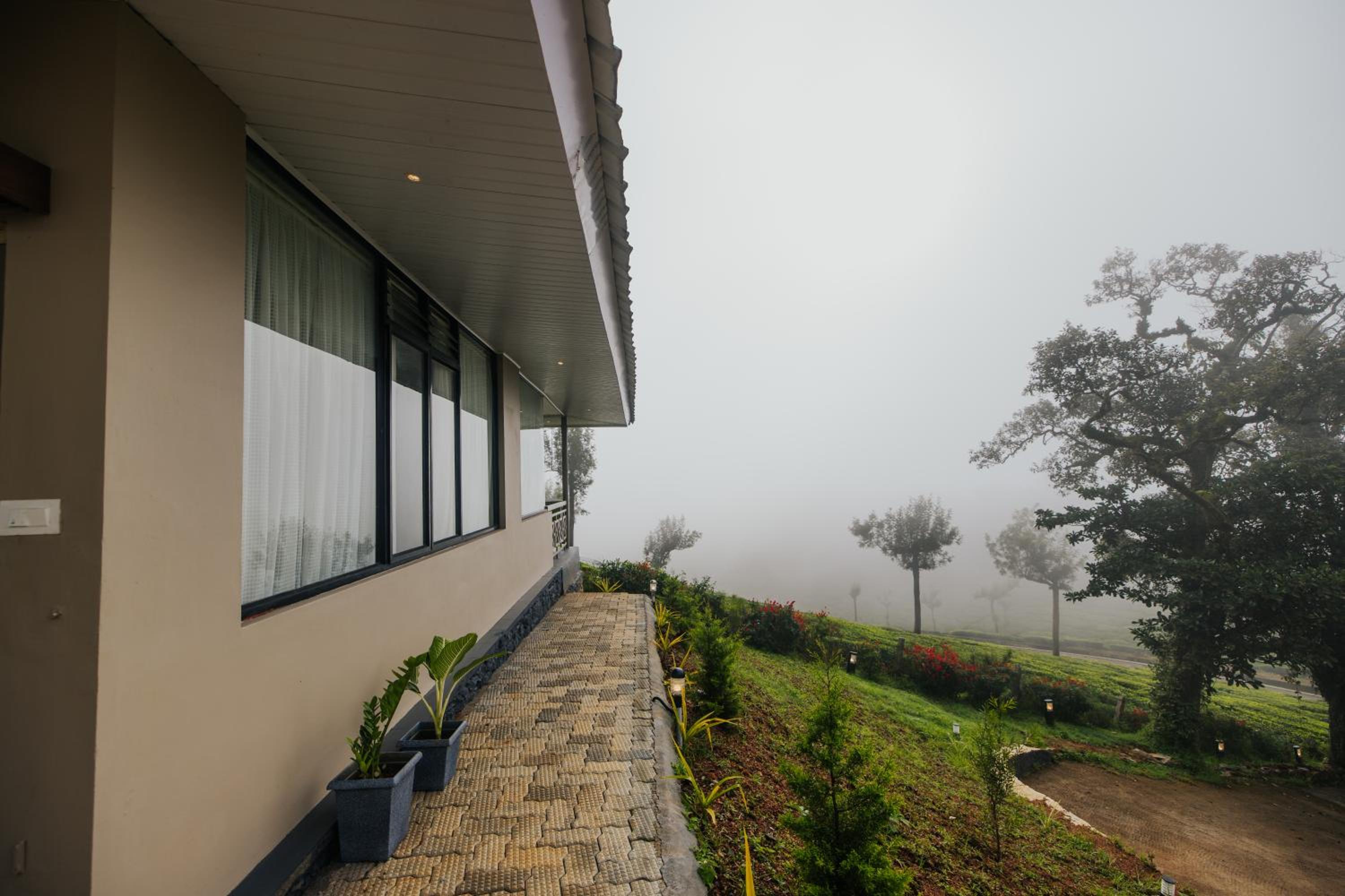 Misty Courtyard Resort