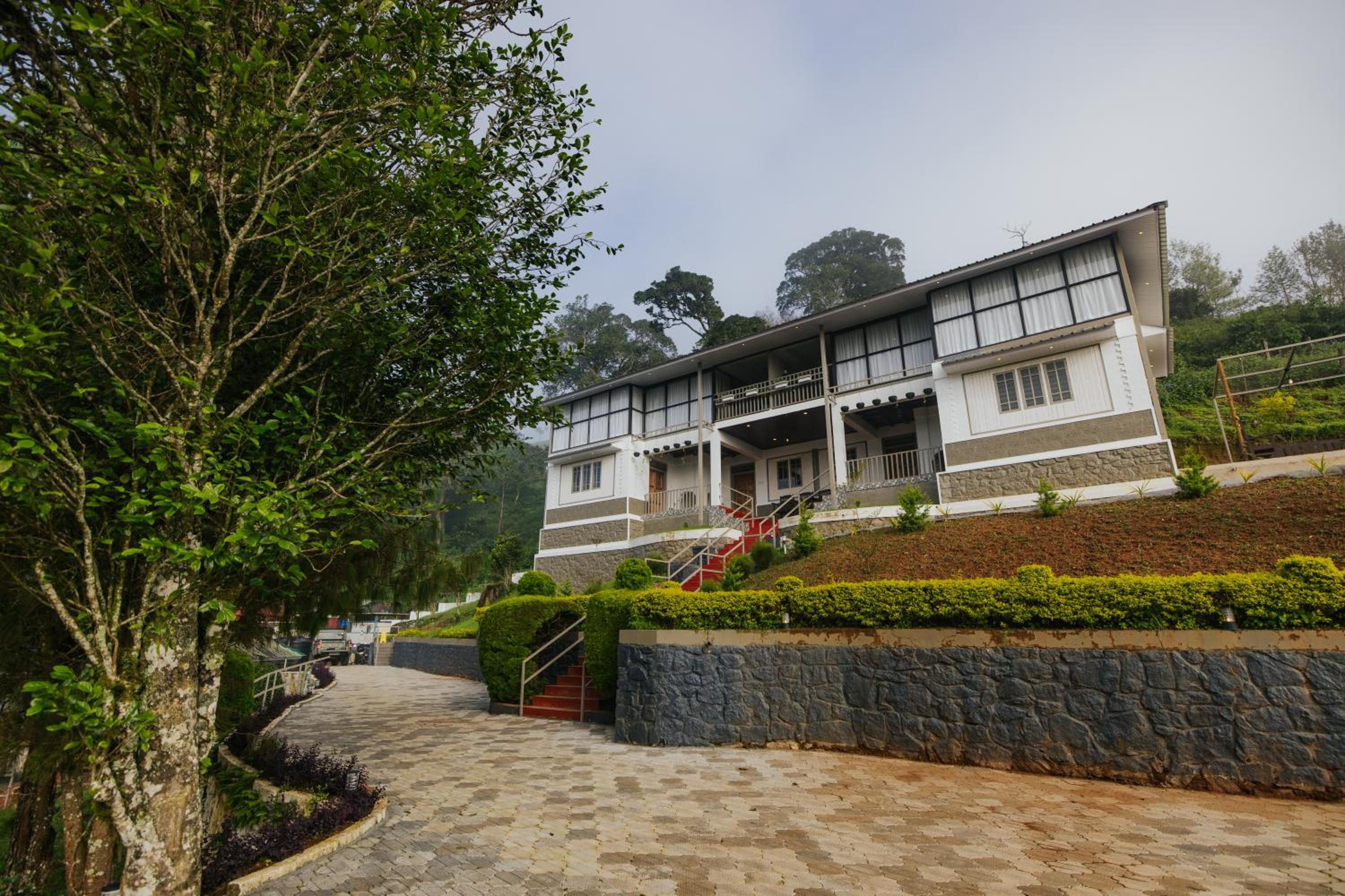 Misty Courtyard Resort