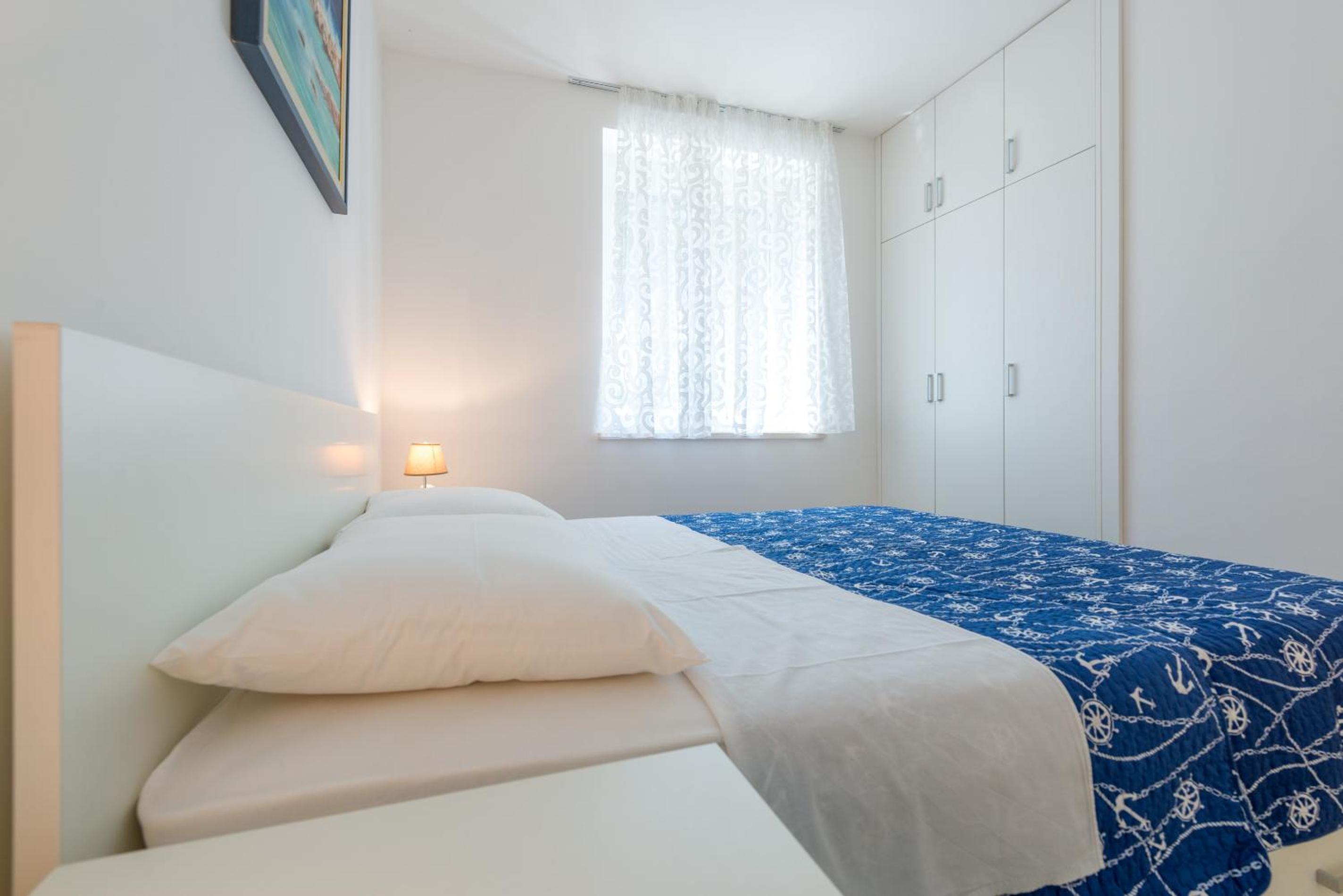 Avenue Apartment