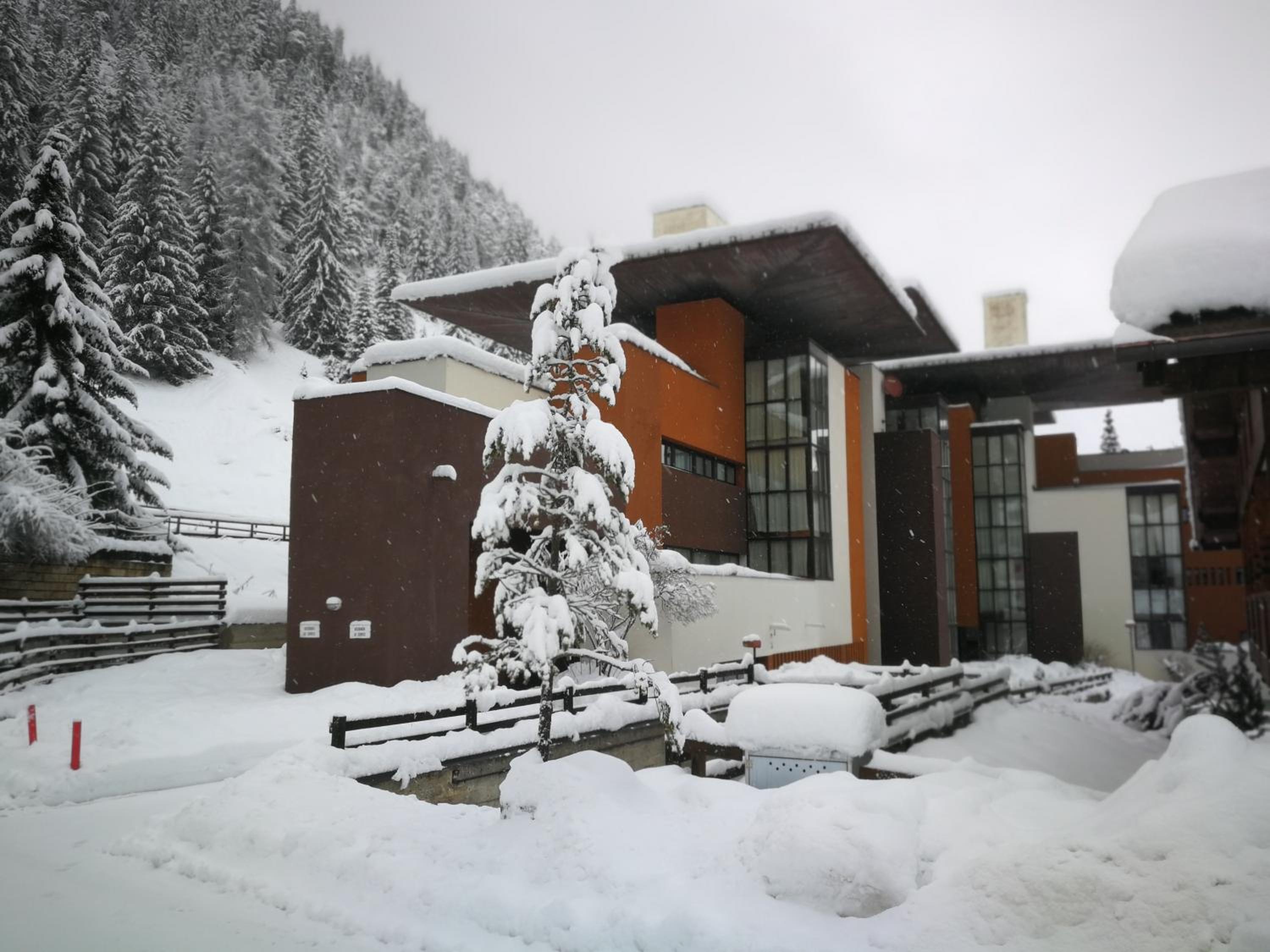 Luce Delle Dolomiti con navetta e sala giochi