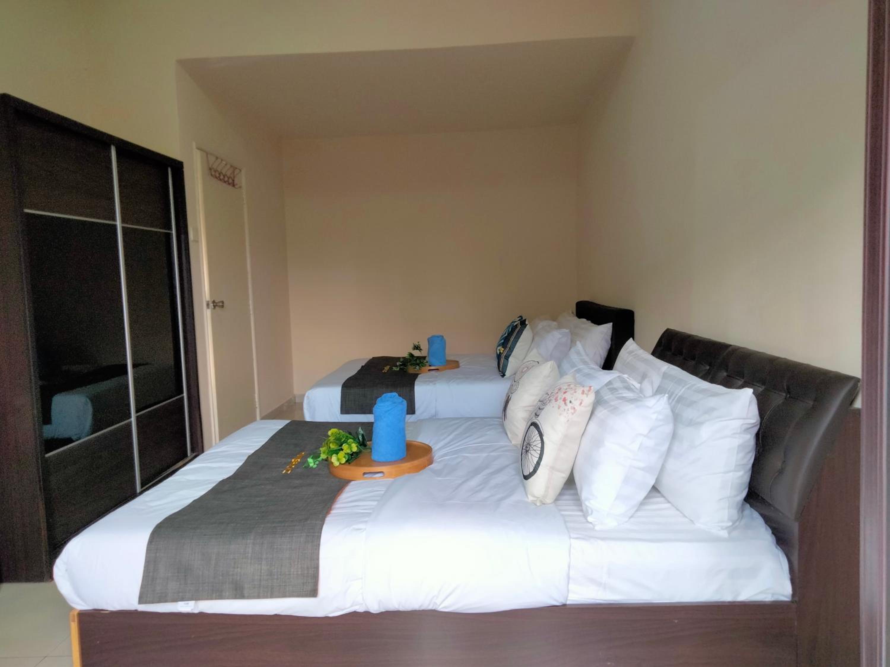 OUG Cozy 3Br 8-9pax 3storey townhouse Bukit OUG