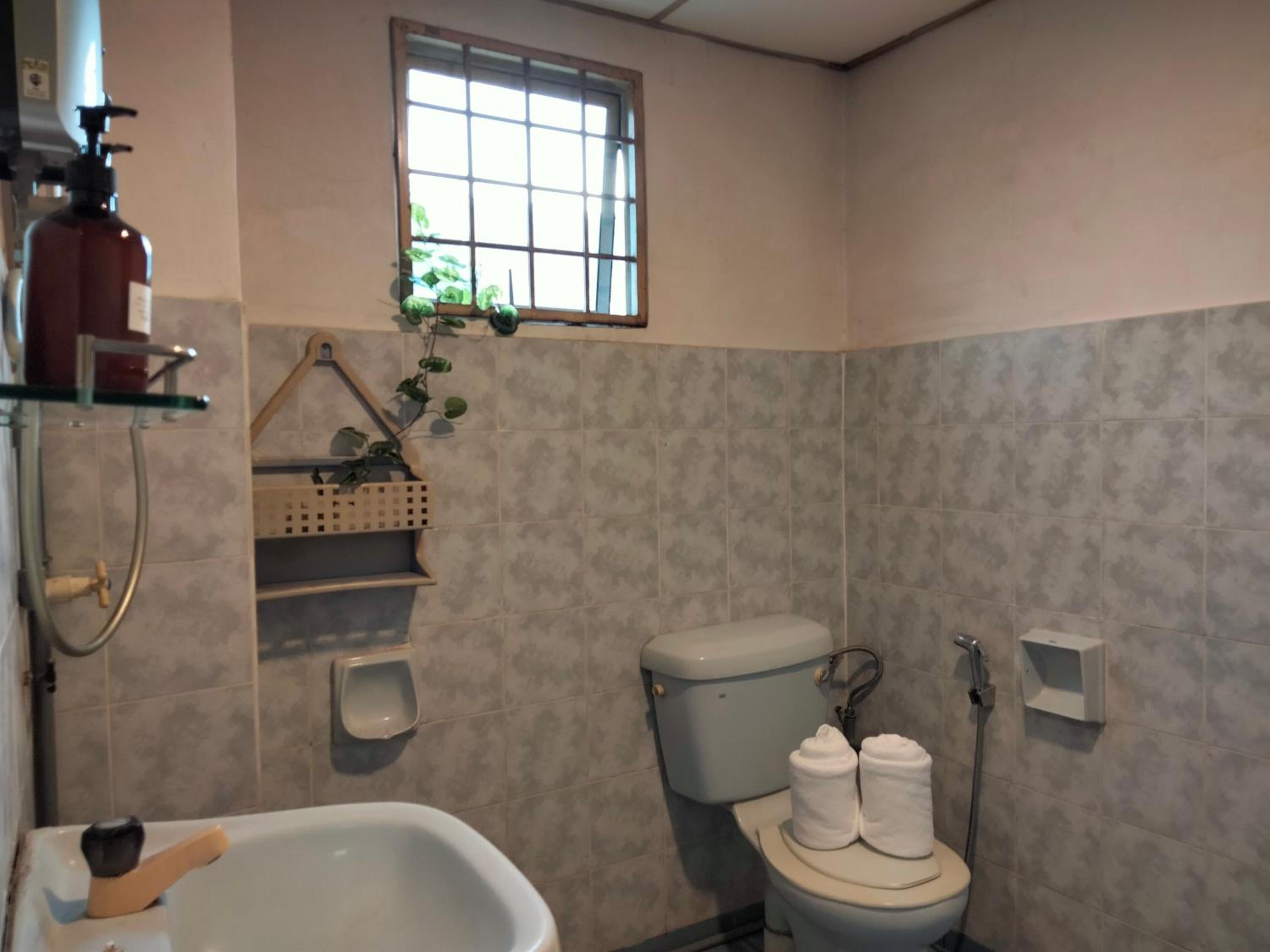 OUG Cozy 3Br 8-9pax 3storey townhouse Bukit OUG