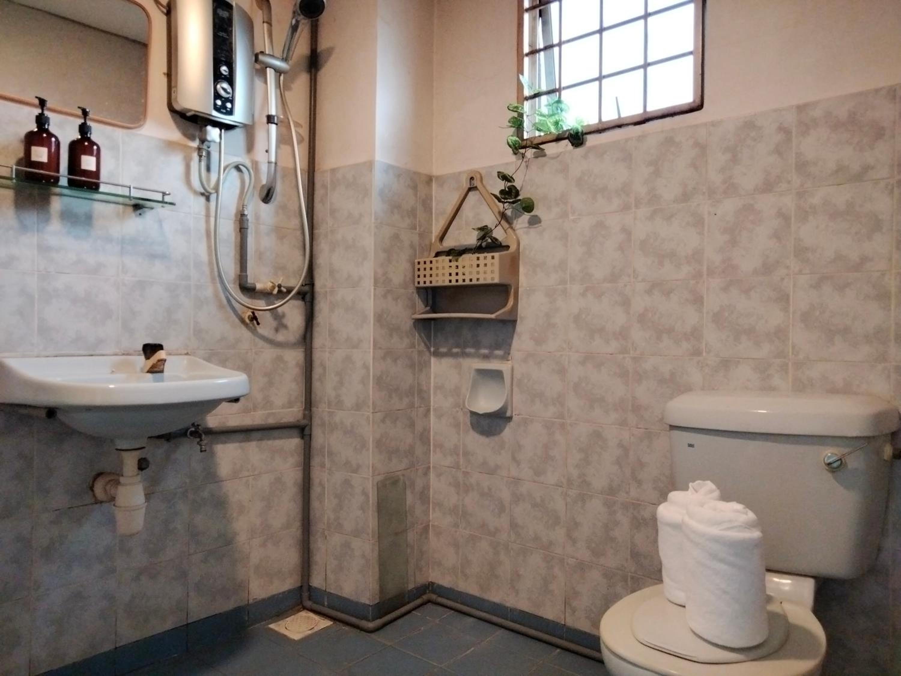 OUG Cozy 3Br 8-9pax 3storey townhouse Bukit OUG